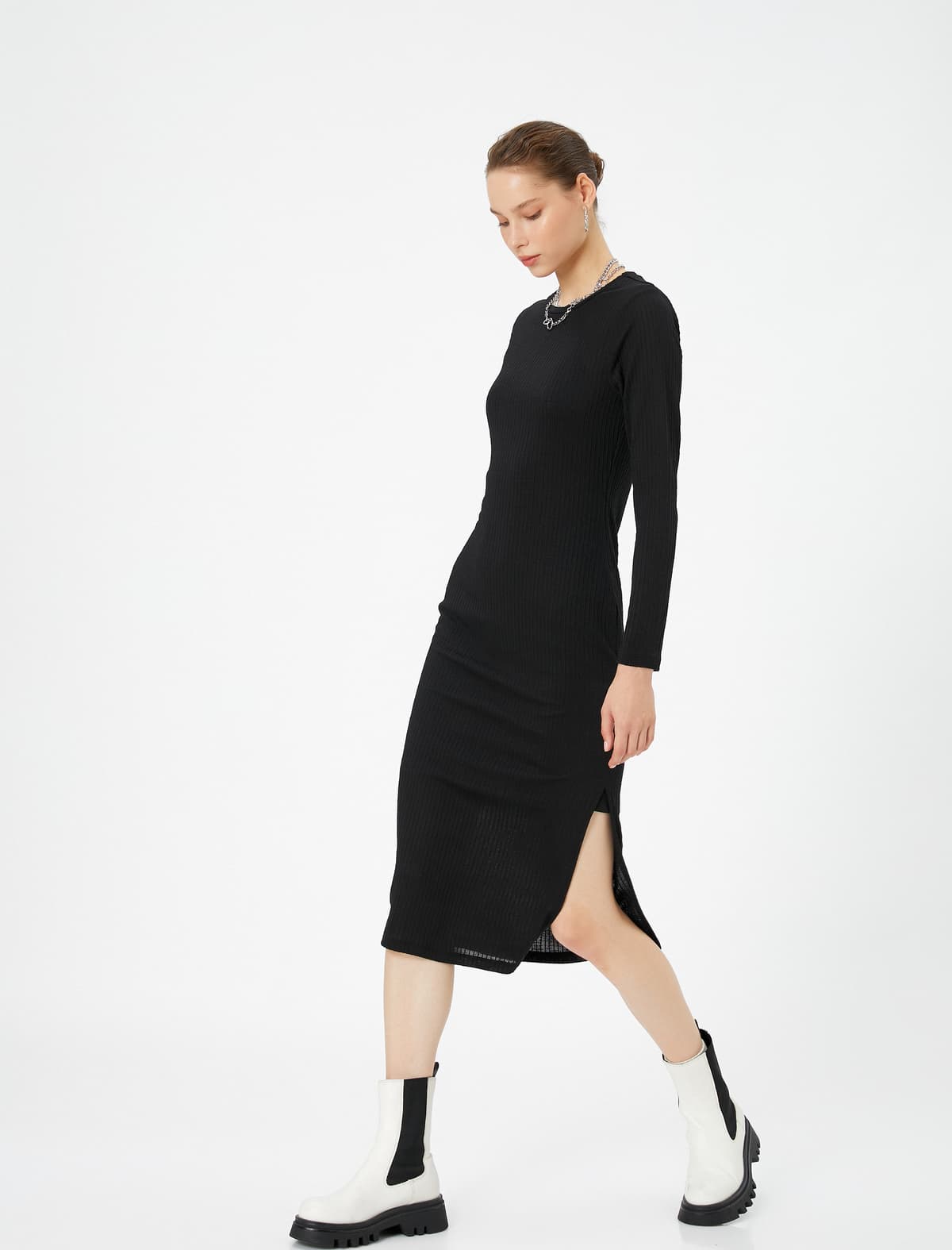 DRESSES