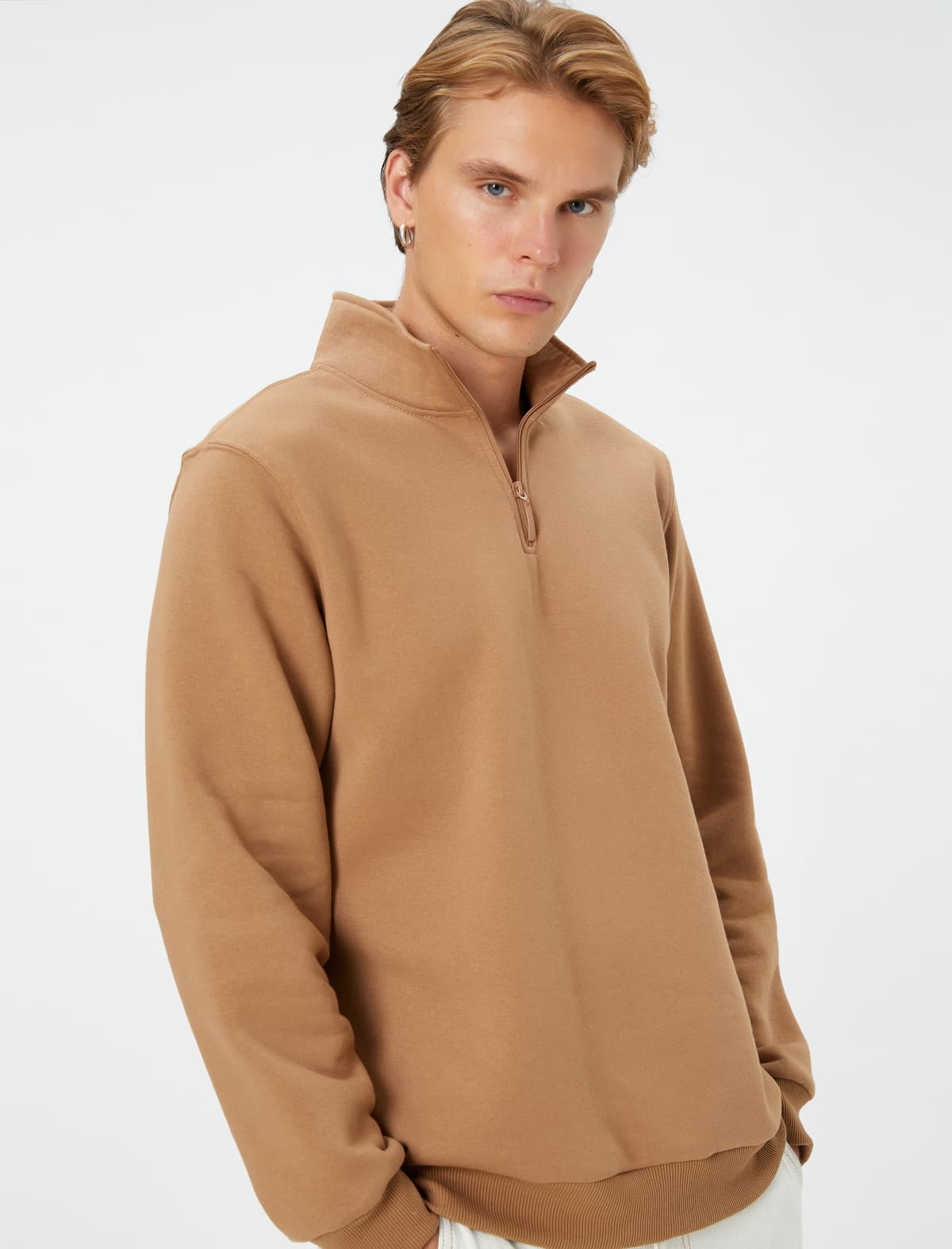 SWEATSHIRTS