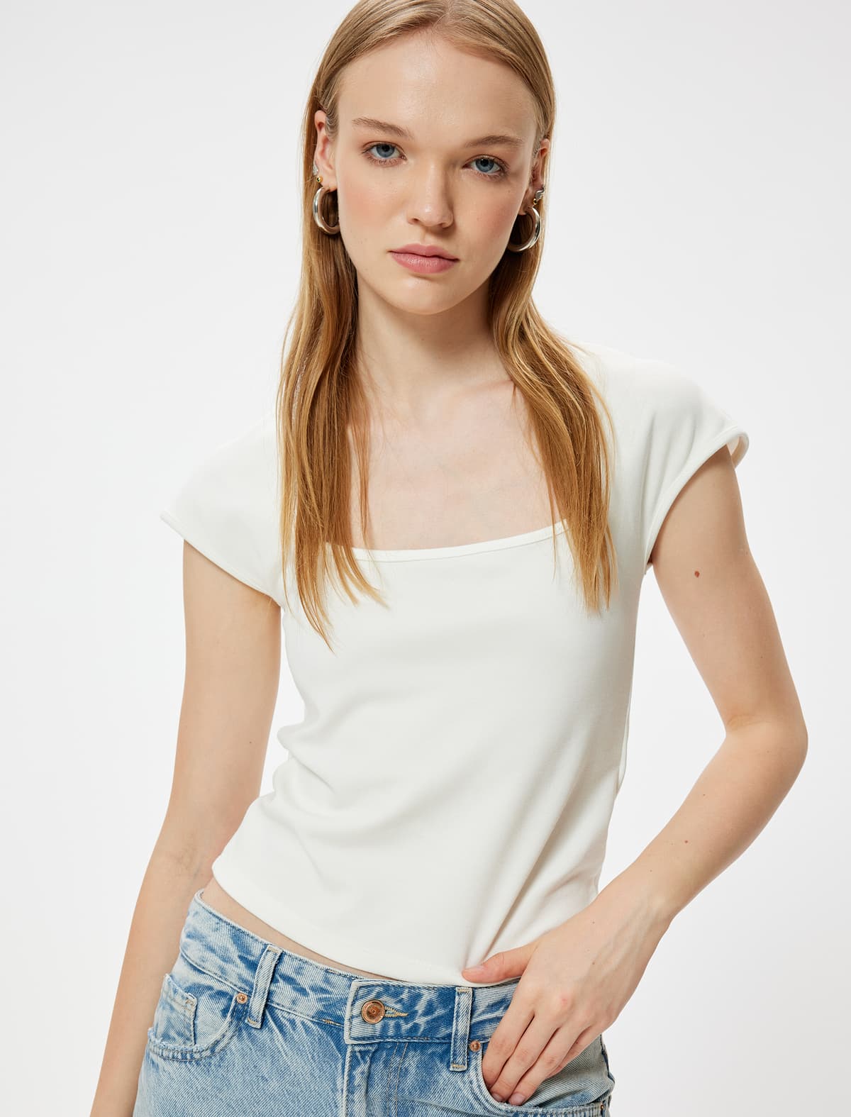 Basic T-shirt Qısaqol Kvadrat Yaka Slim Fit Viskoza Qarışıq