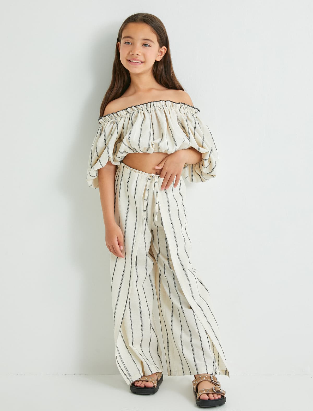 Crop Bluza Balon Qolları Fırfır Detallı Pambıq