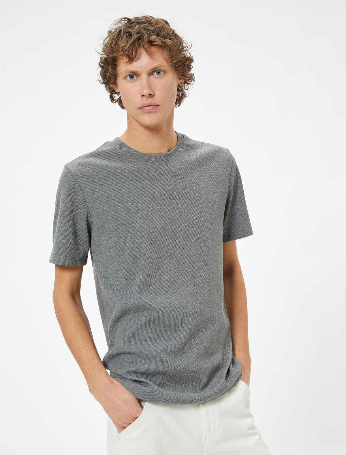 Əsas Qısaqol Ekipaj Yaka Slim Fit T-shirt