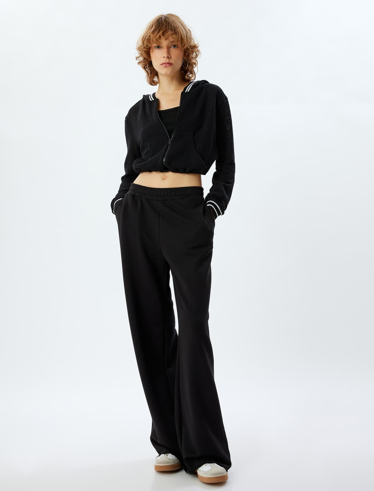 Crop Sweatshirt Fermuarlı Kapüşonlu Ajurlu Uzun Qollu Kantlı