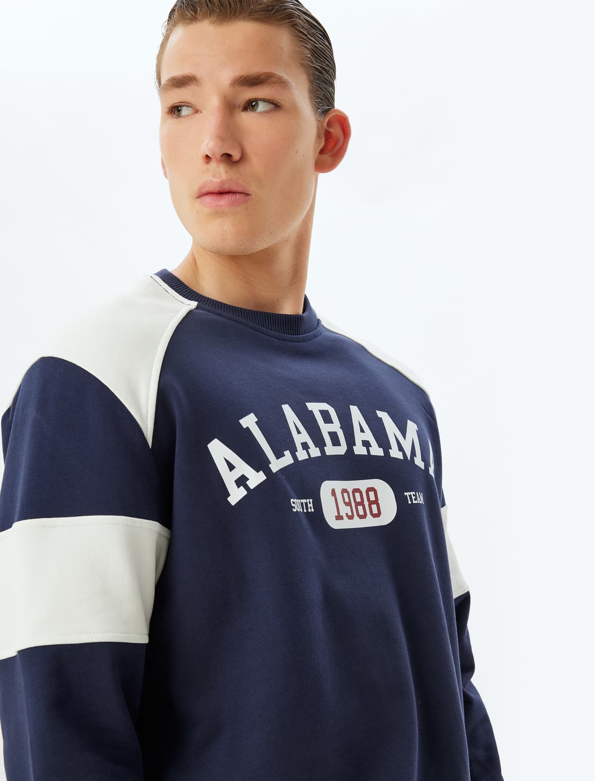 SWEATSHIRTS