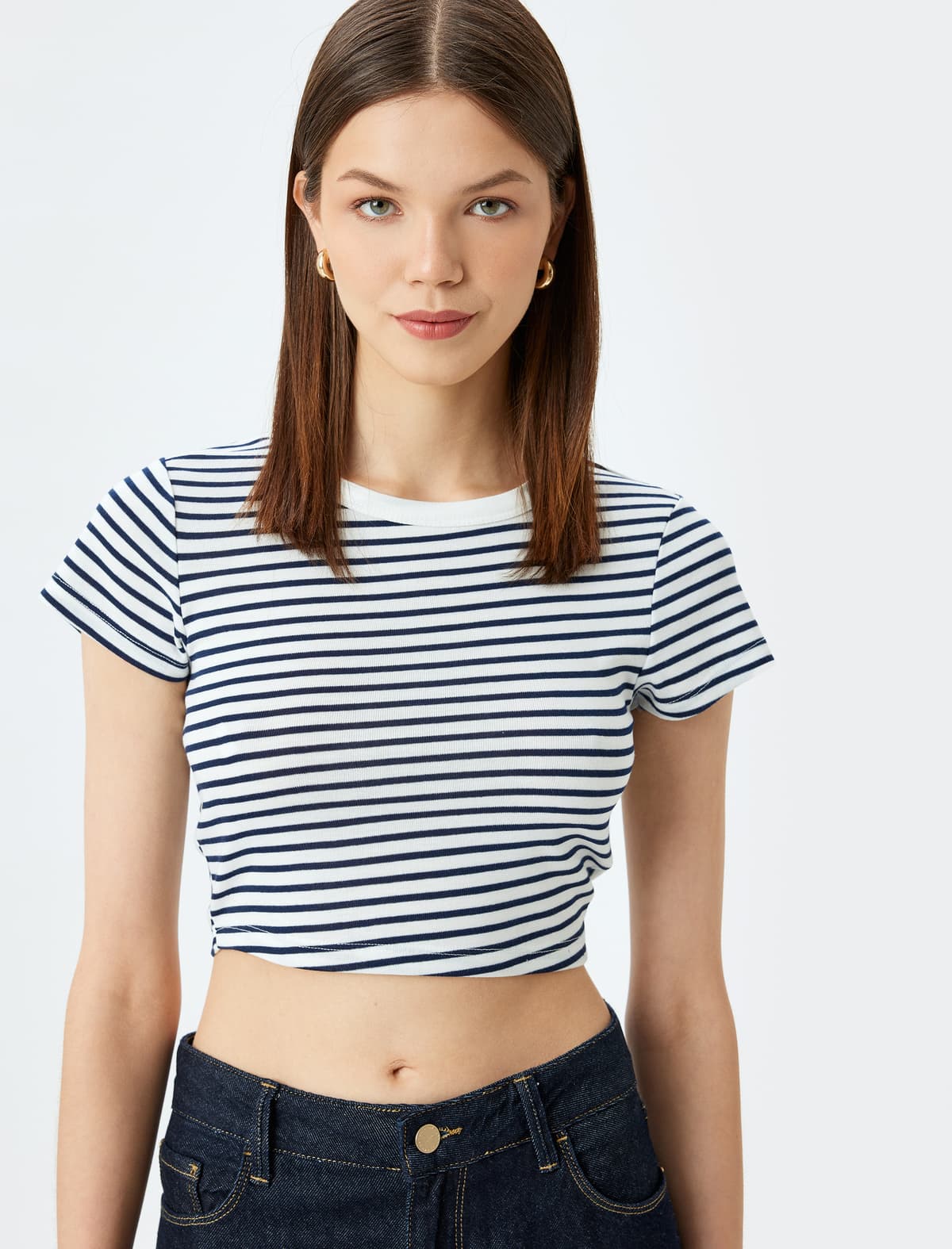 Crop Crew Yaka Qısaqol Slim Fit T-shirt