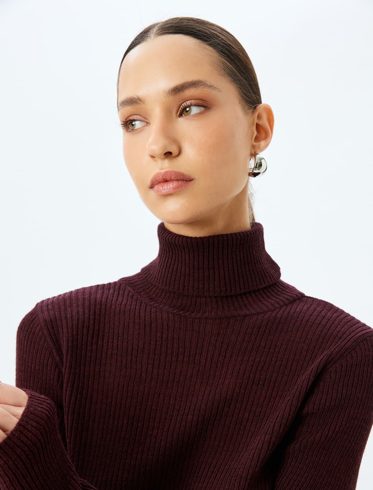 Uzunqollu Turtleneck Trikotaj Sviter