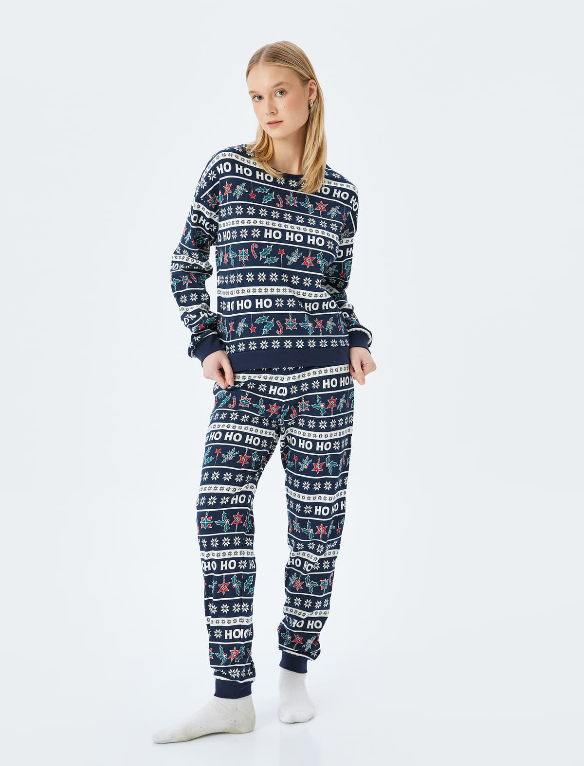 Yeni il temalı çaplı pambıq pijama dəsti