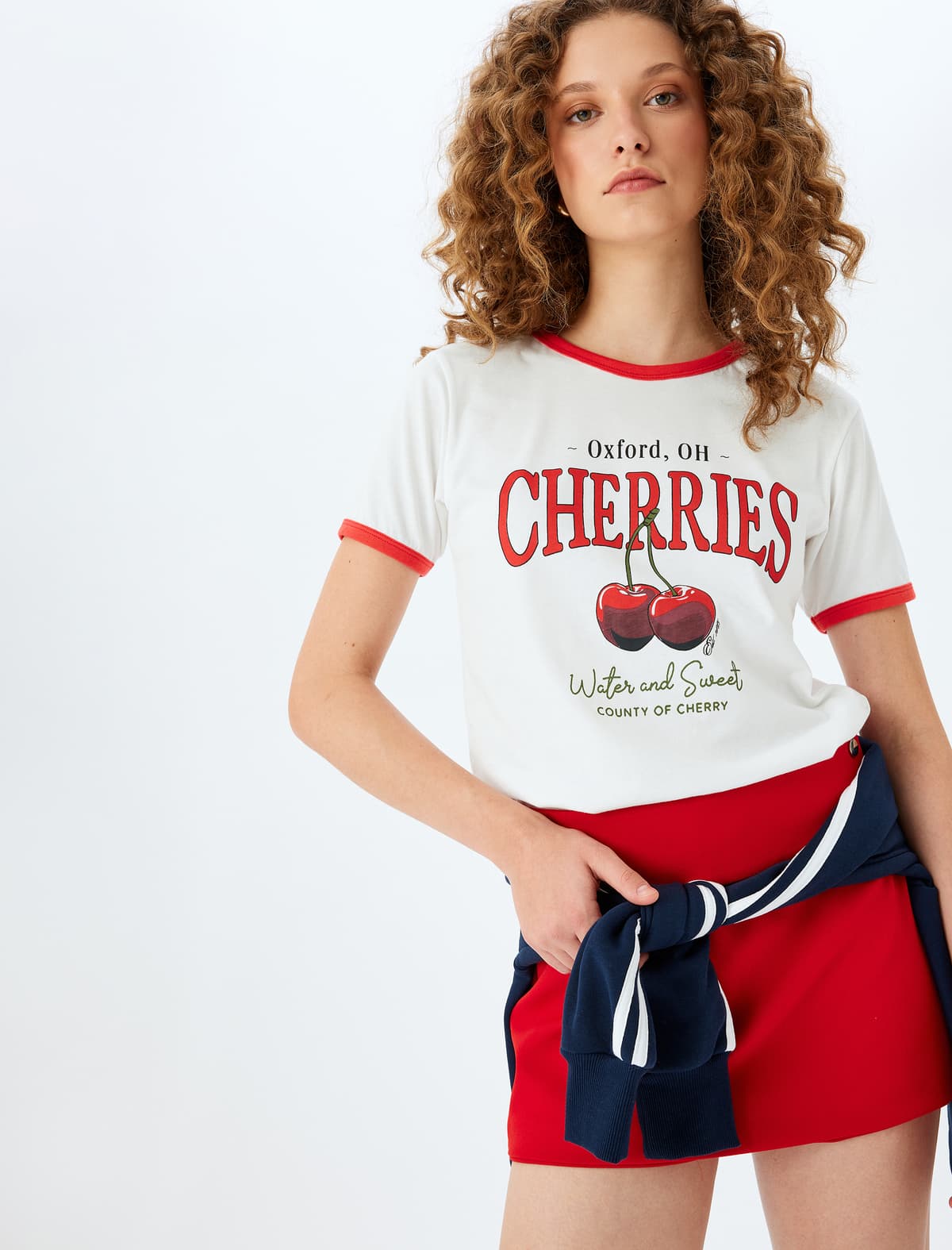 Albalı Çaplı Boru Yakalı Qısaqol T-shirt