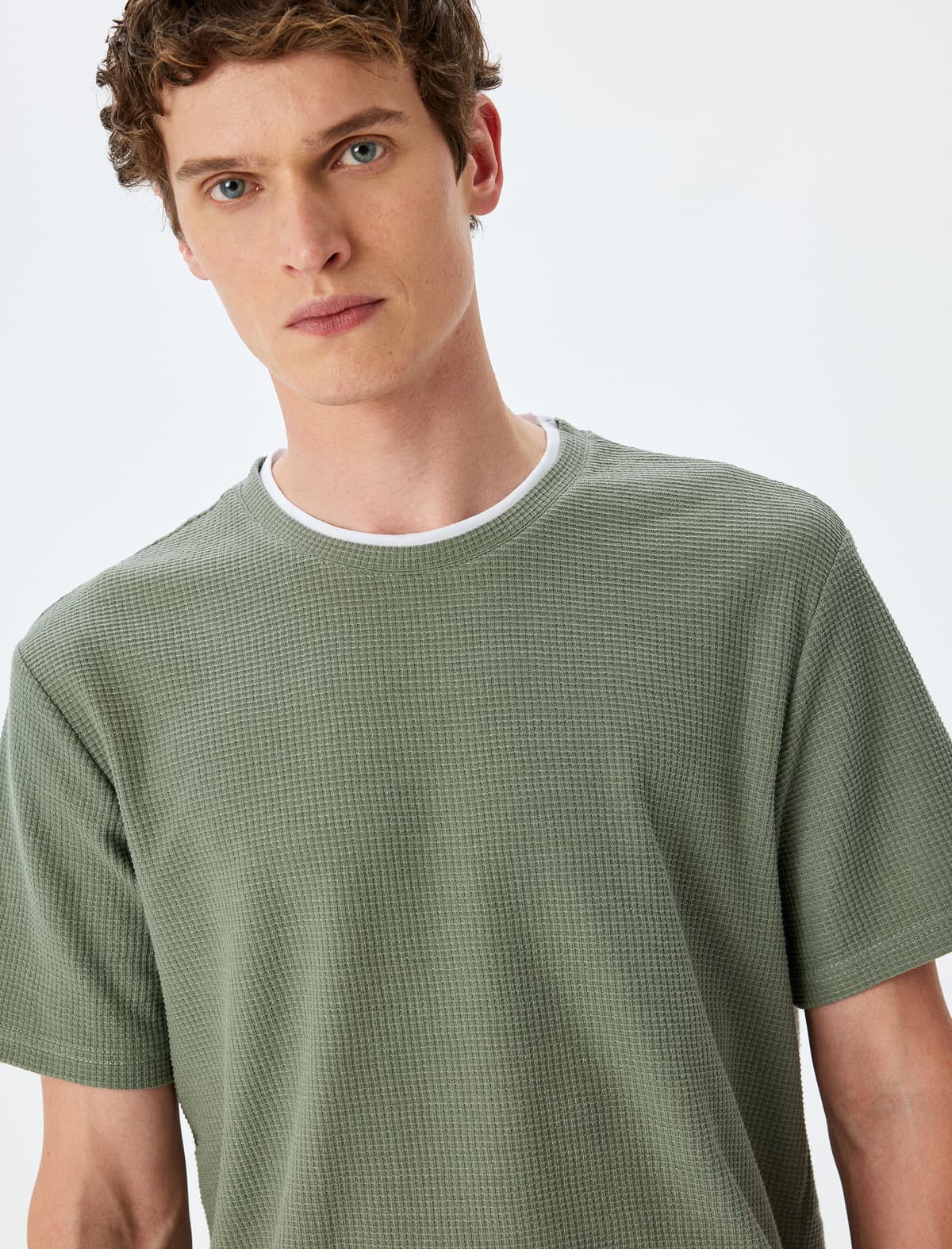 Teksturlu Qısaqol Yaxa Detaylı Pambıq Qarışığı Qısa Yaka Slim Fit T-shirt