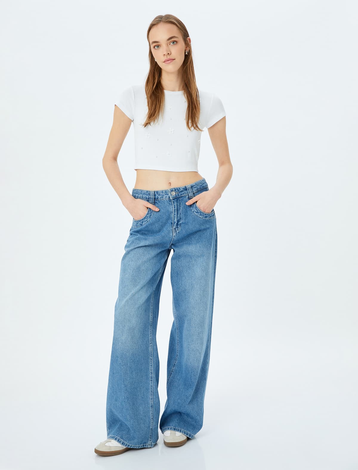 Aplikasiyalı Qısaqol Slim Fit Crew Yakalı kəsikli köynək