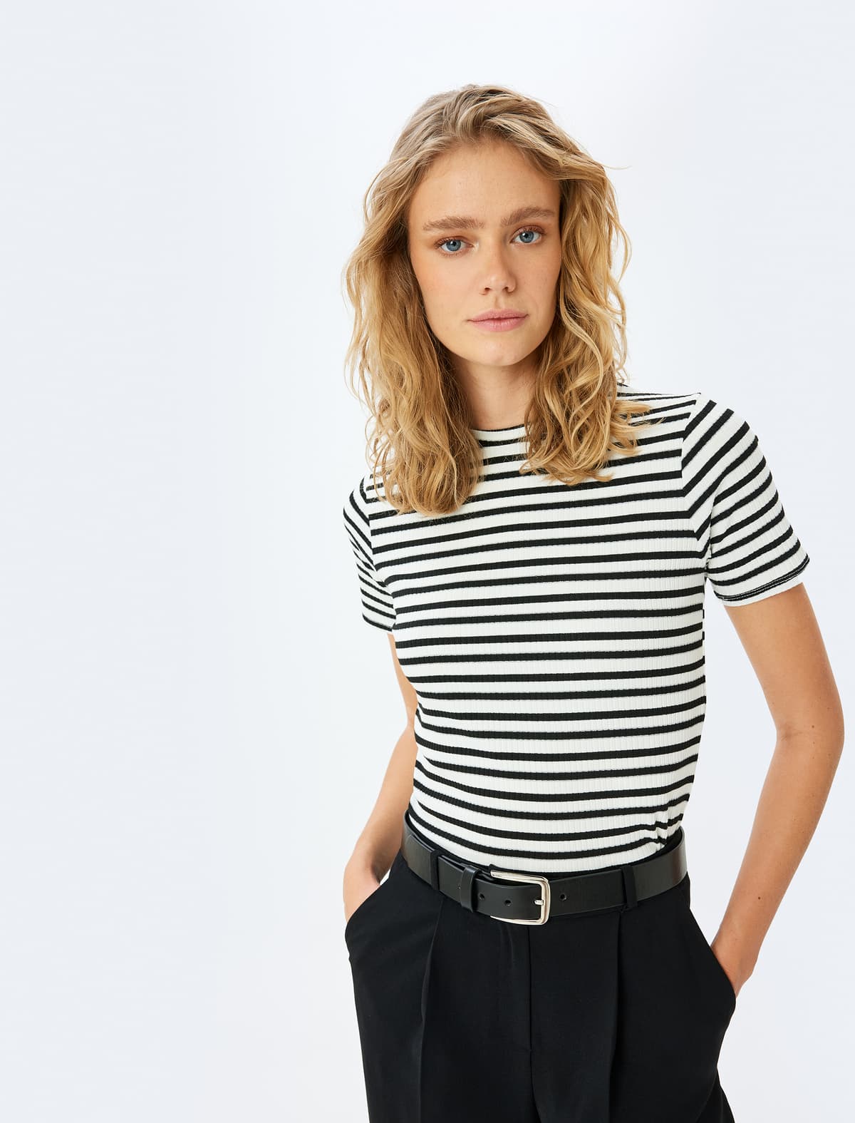 Viskoza Qarışığı Qısaqol Yaxalı Zolaqlı T-shirt