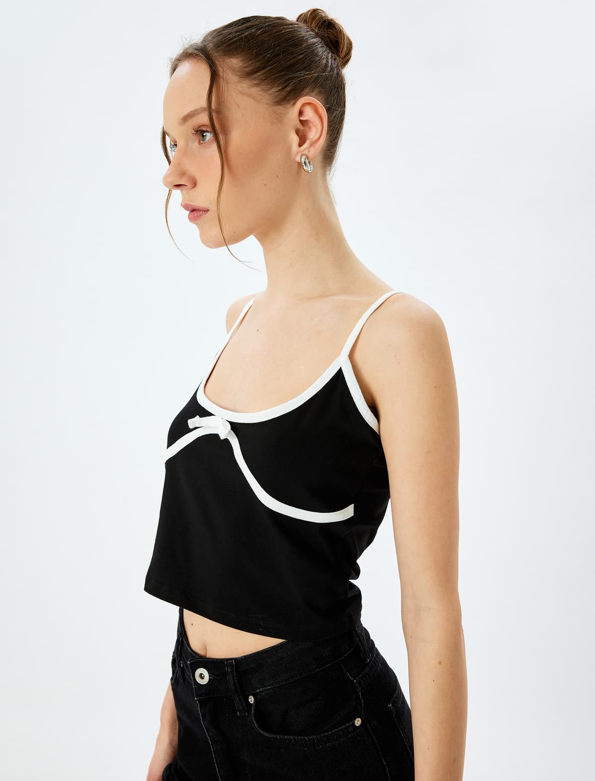 Dikiş Detallı və Yaylı Slim Fit Kroplu Üst