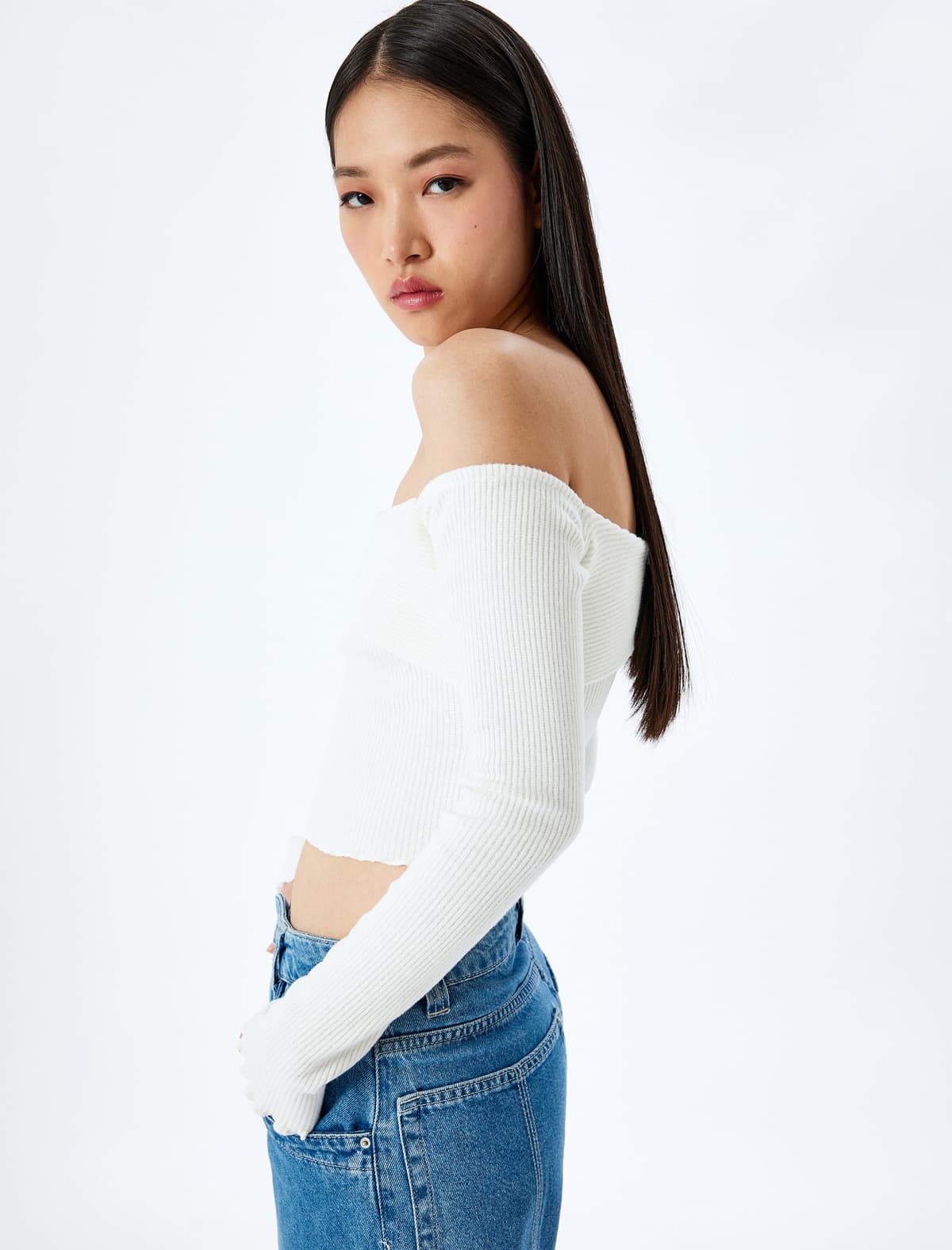 Açıq çiyinli Madonna Yakalı Slim Fit Crop Uzunqol köynək
