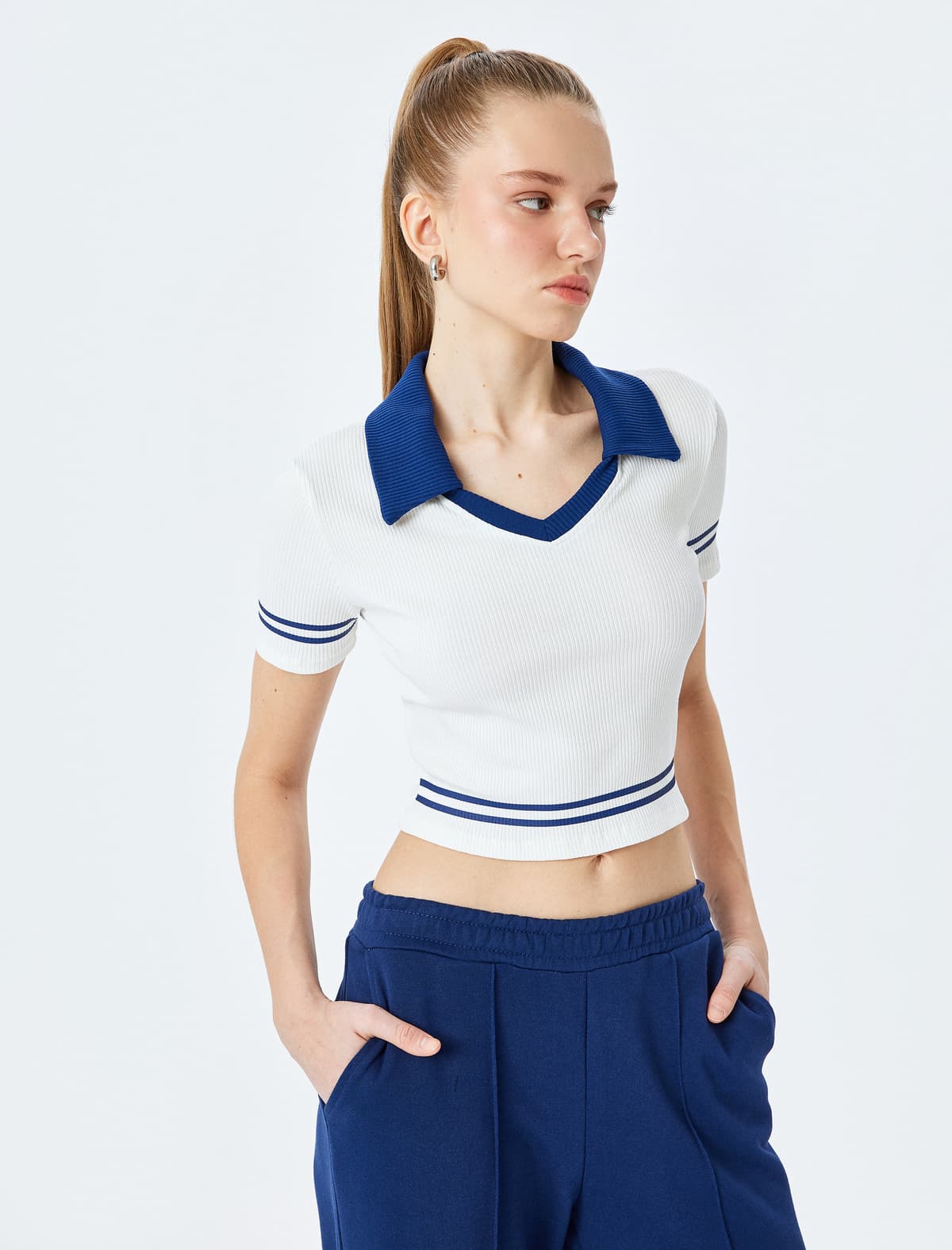 Qısaqol Polo Yakalı Crop T-shirt