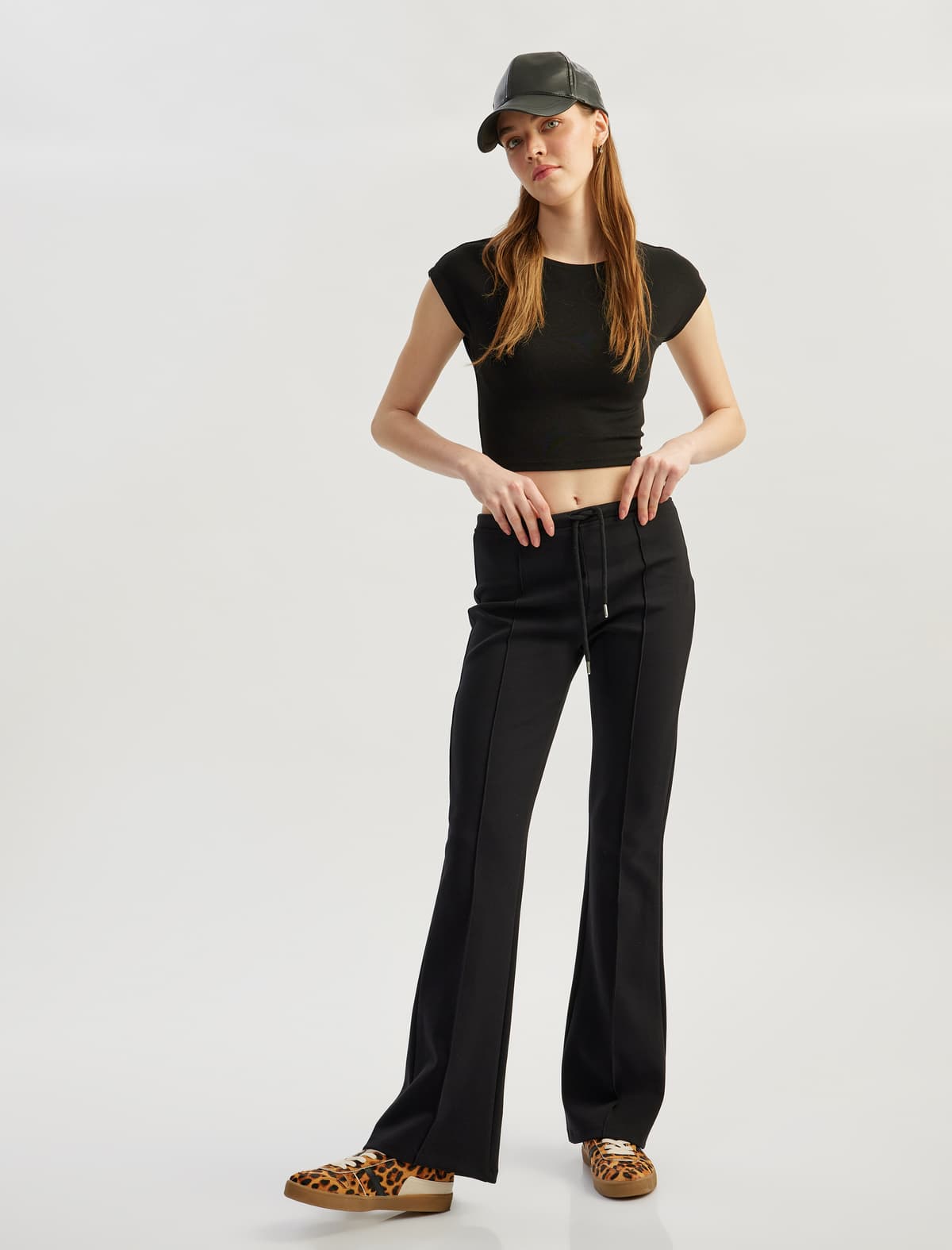 Krujevalı Belli Yivli Slim Fit Flared İdman Şalvar