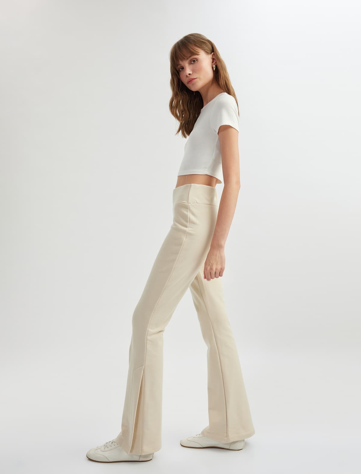 Slim Fit Üç Yivli Flare Sweatpants