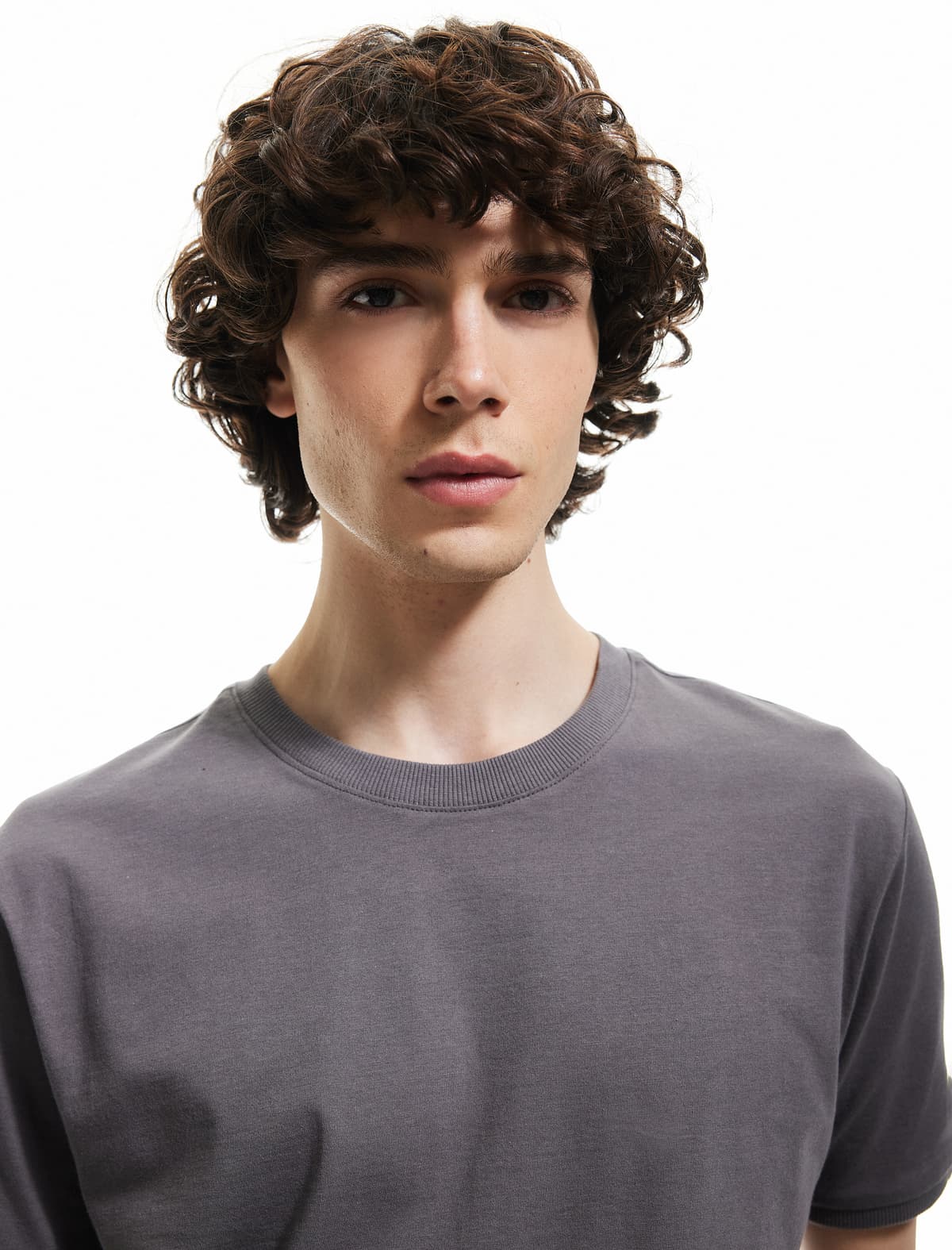 Qısaqol Yakalı Pambıq Slim Fit Kişi Basic T-shirti
