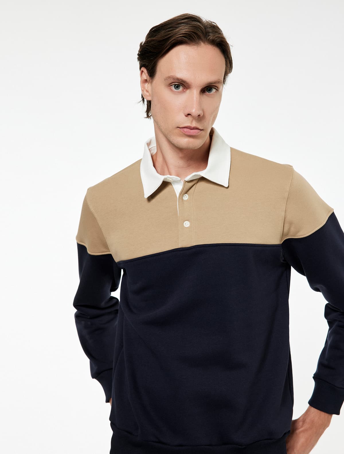 SWEATSHIRTS