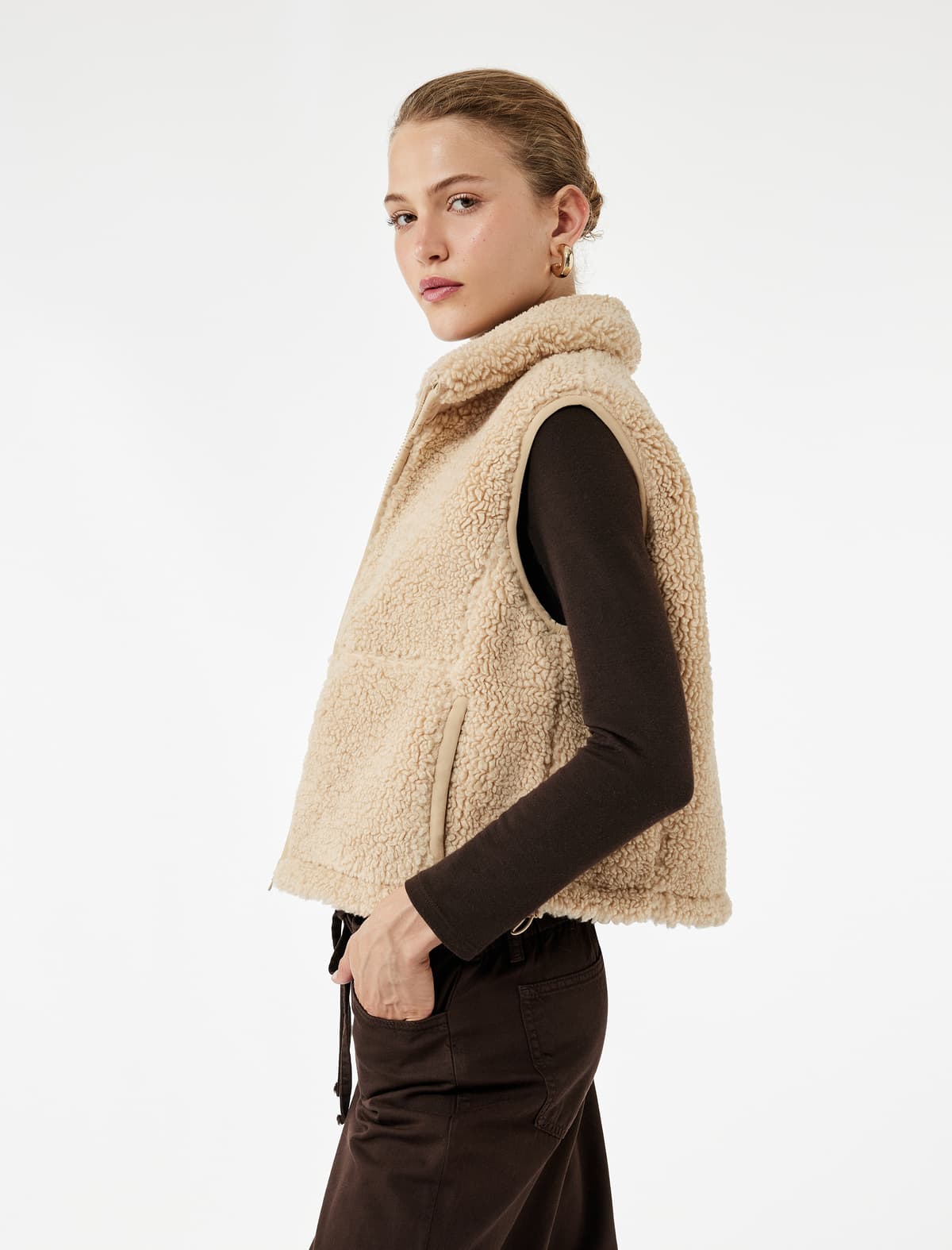 Yüksək Yaxalı Qolsuz Cib Fermuarlı Peluş Crop Jilet