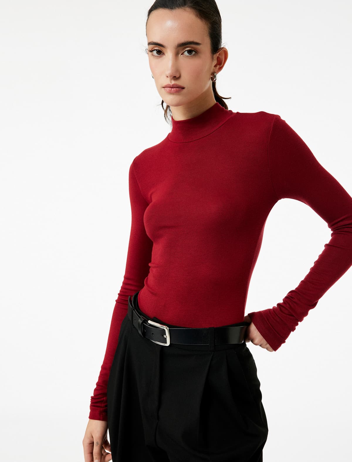 Viskoz parça Slim Fit Uzunqol Yüksək Yaxalı Body