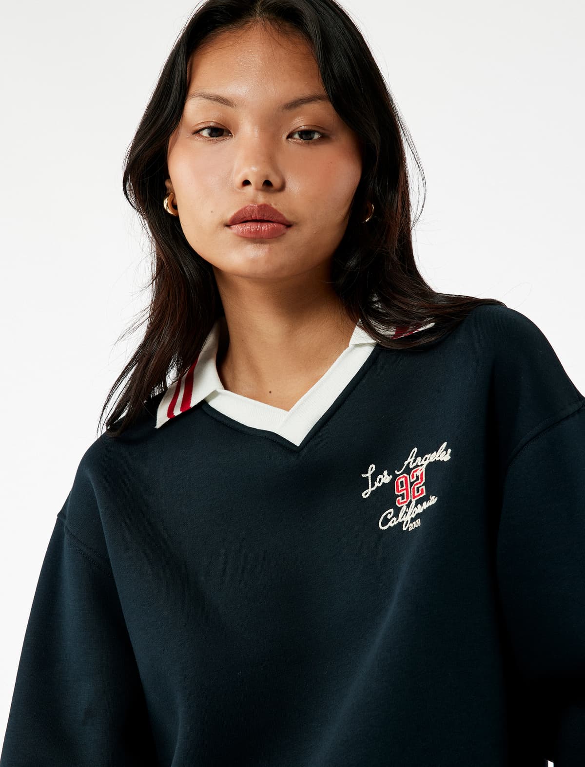 Nakış Detallı Uzunqol Qaldırılmış Polo Yaka Böyük Boy Sweatshirt