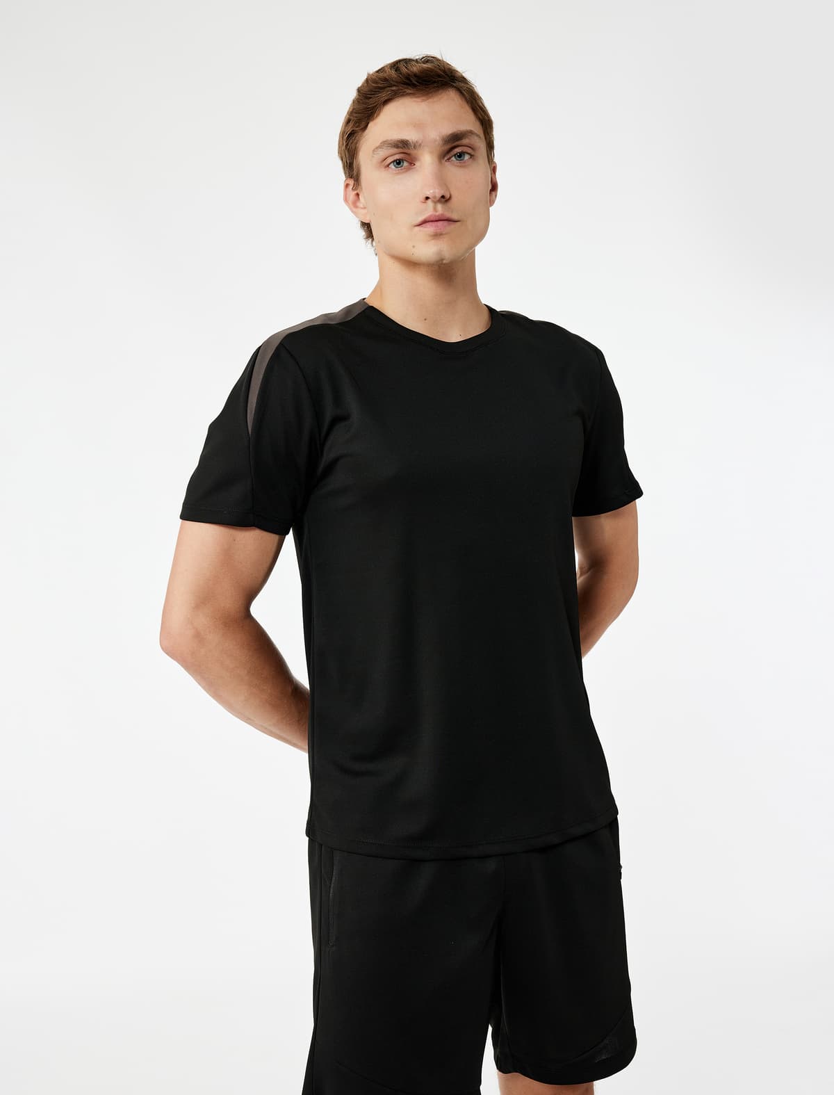 Qısaqol Rəng Kontrastlı Crew Yakalı İdman T-shirti
