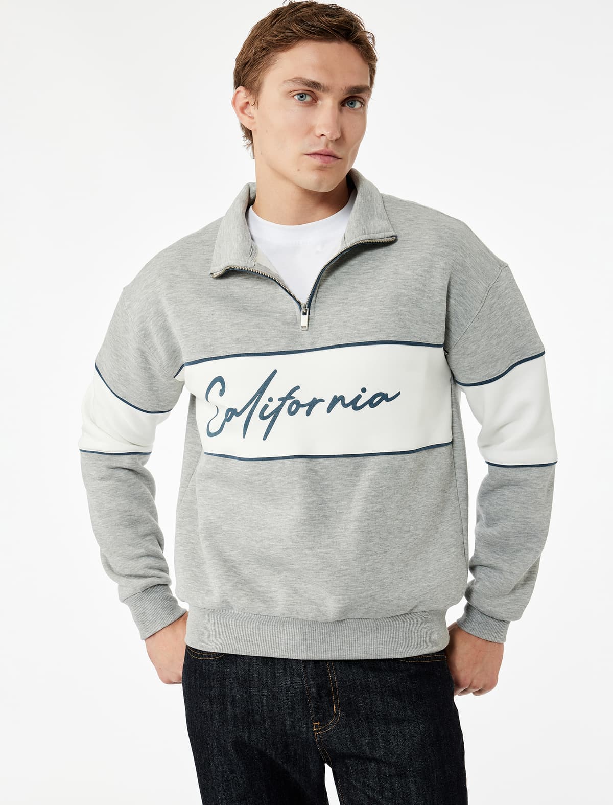 Böyük Ölçülü Yüksək Rəngli Bloklu Kollec Çaplı Yarım Fermuarlı Sweatshirt