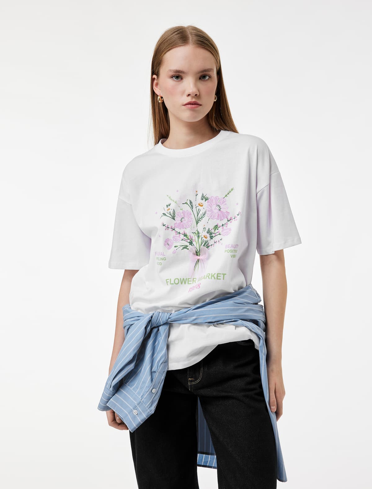 Qısaqol Yakalı Çiçəkli Naxışlı Pambıq Böyük Boy T-shirt