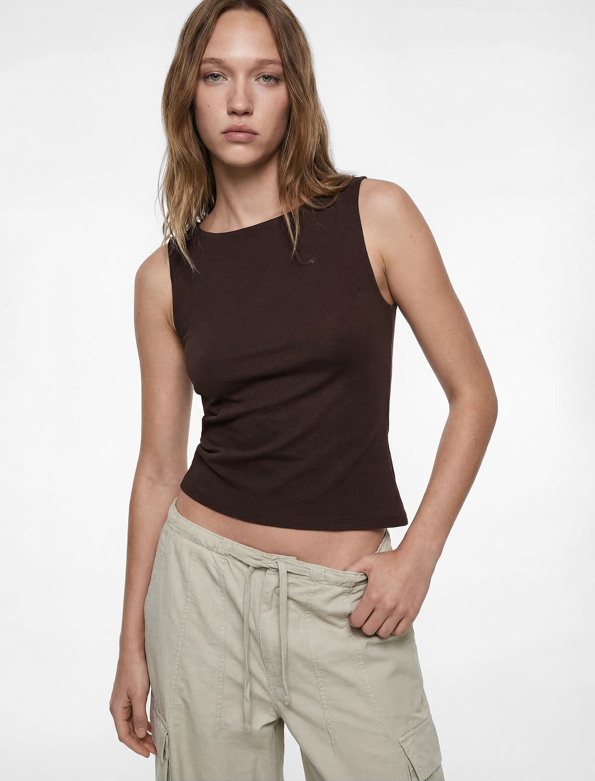 Slim Fit Asimmetrik Kesimli Qolsuz Qayıq Boyunlu Bluza