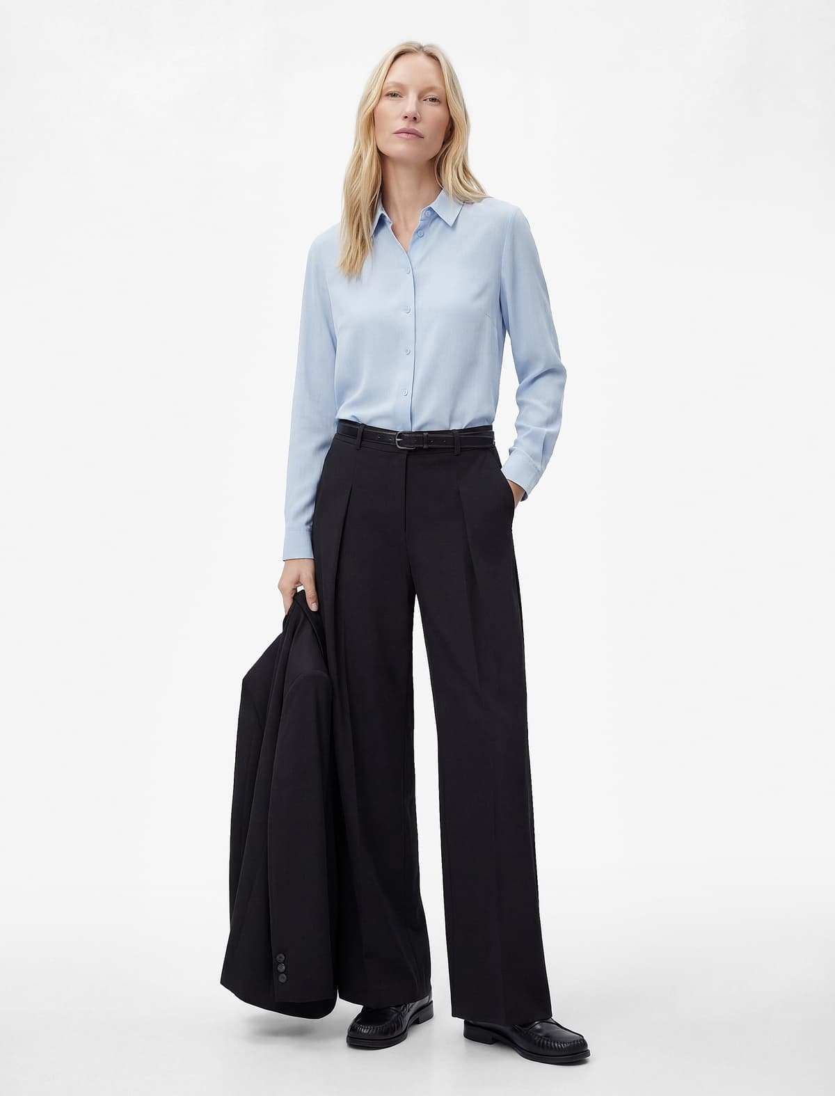 Normal Fit Düyməli Uzunqol Klassik Yaxa Viskoz Köynək