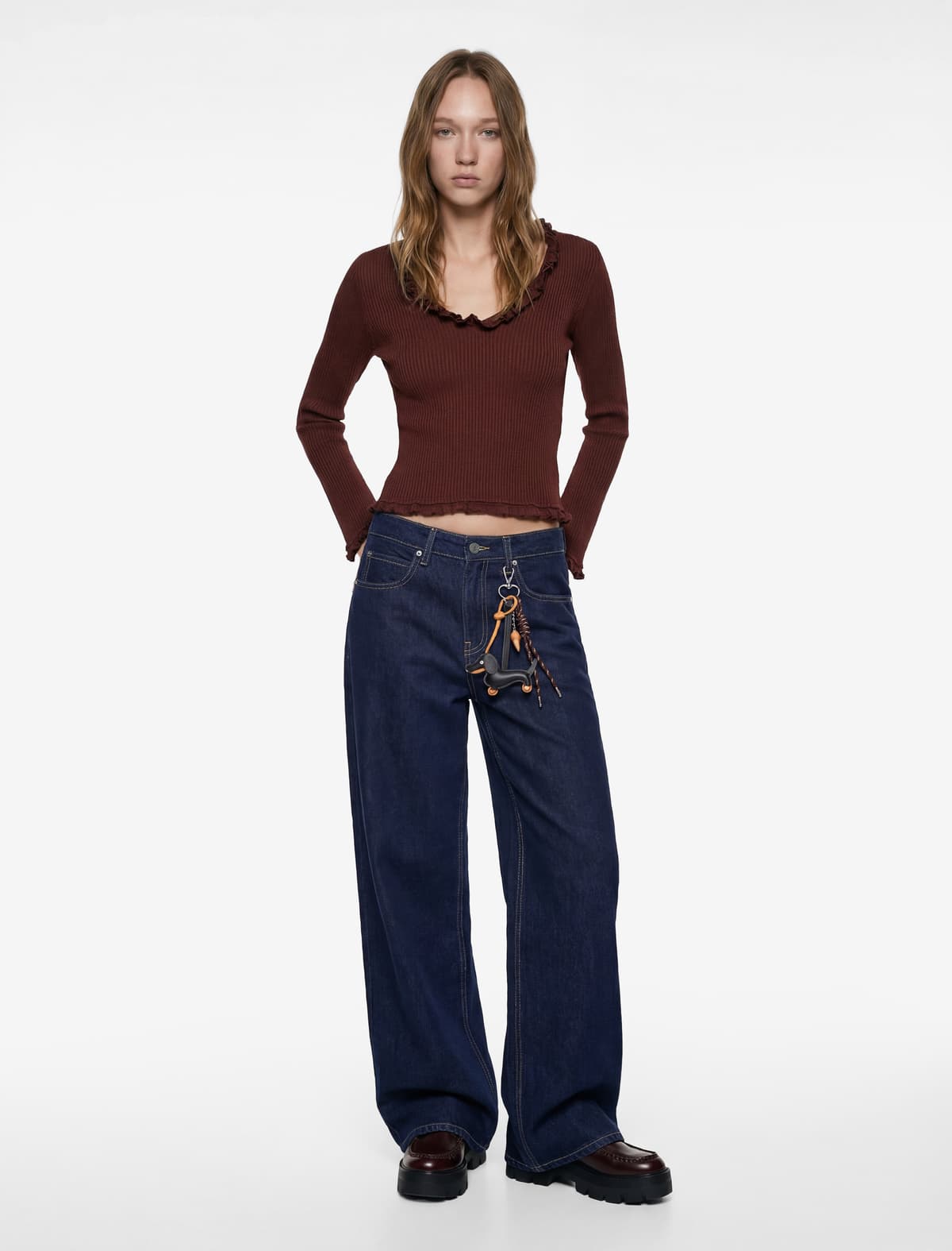Slim Fit Fırçalı Detallı Uzunqol V Yakalı köynək