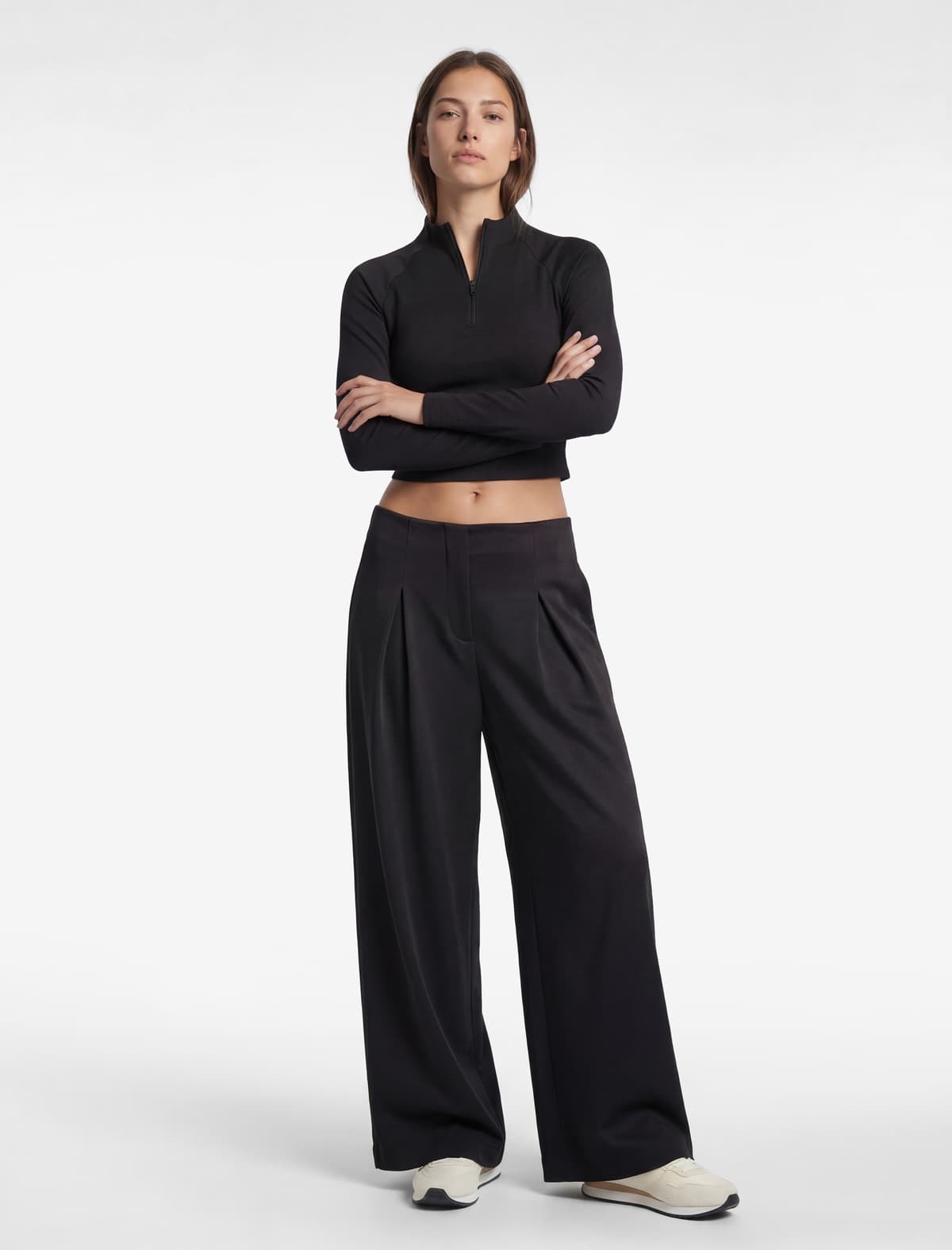 Yüksək Yaxalı Yarım Fermuarlı Slim Fit İdman Sweatshirt