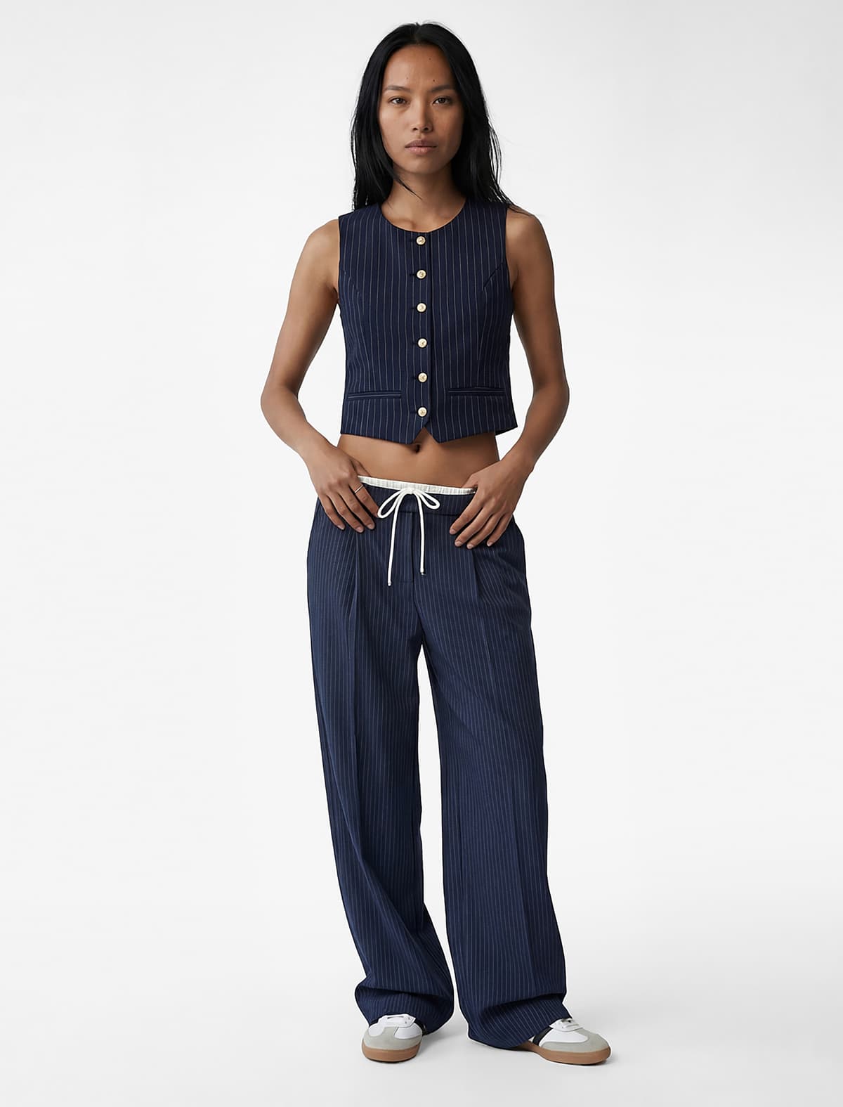 Slim fit Dəyirmi yaxa Düyməli Zolaqlı Jilet