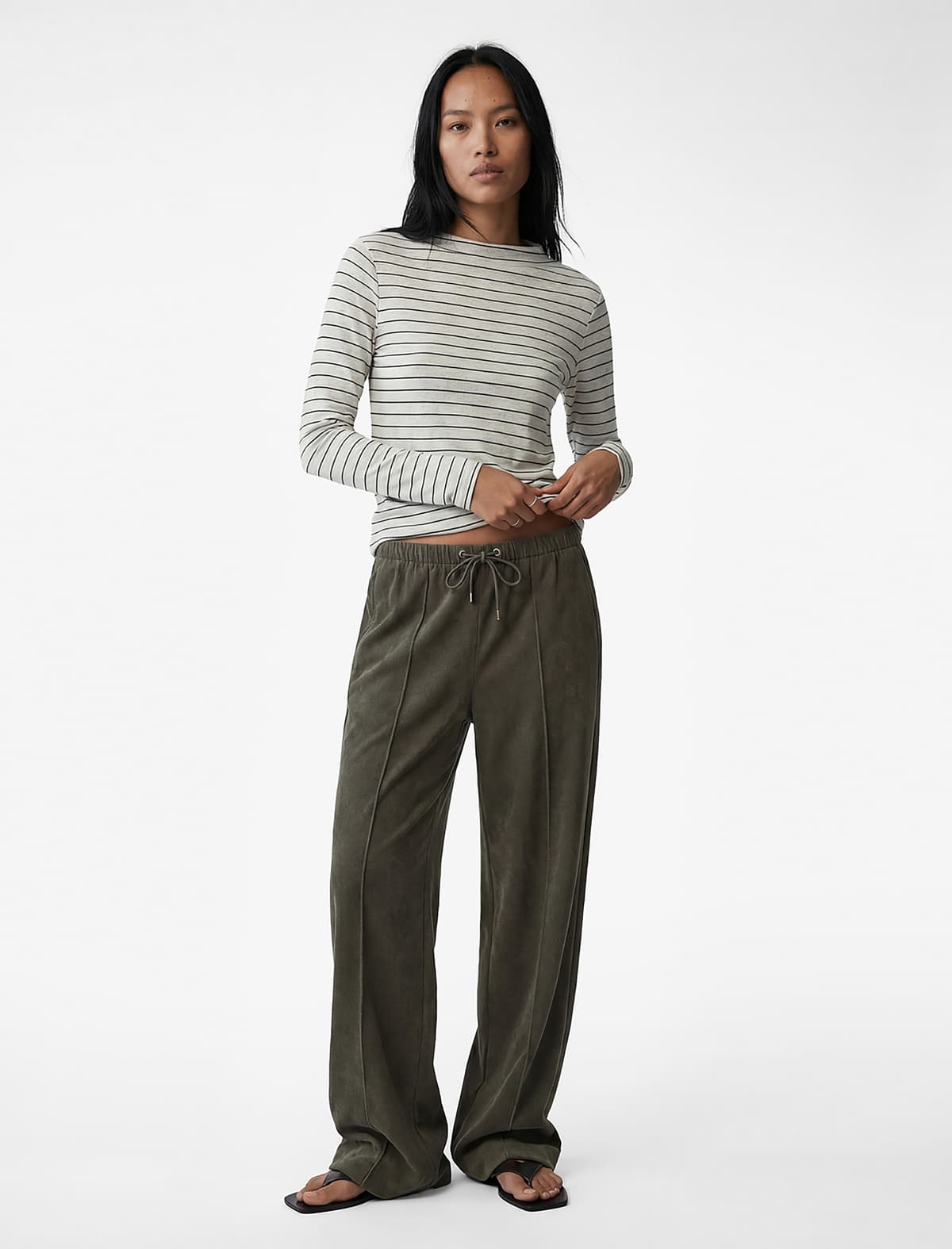 Slim Fit Uzunqol Geniş Açıq Ayaq Yaxalı Zolaqlı köynək