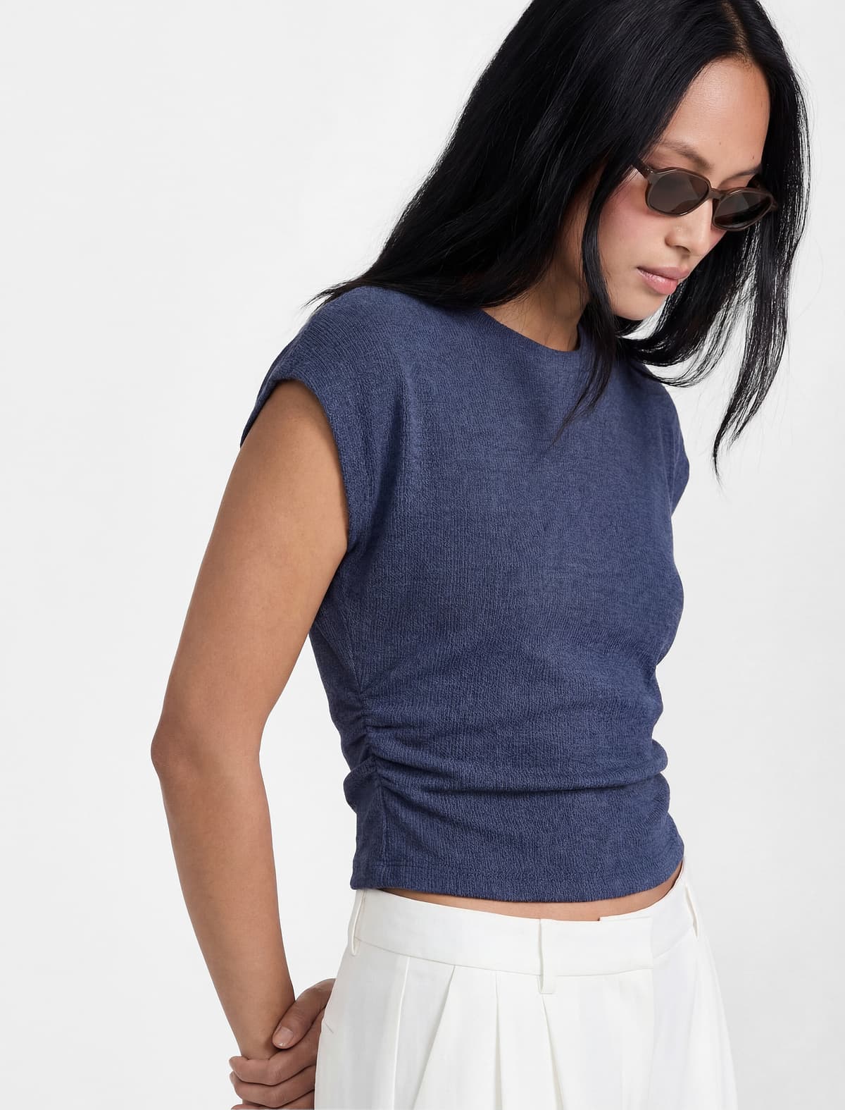 Bürümcük Kumaş Slim Fit Qısaqol Qısaqol Yakalı Draped Teksturalı T-shirt