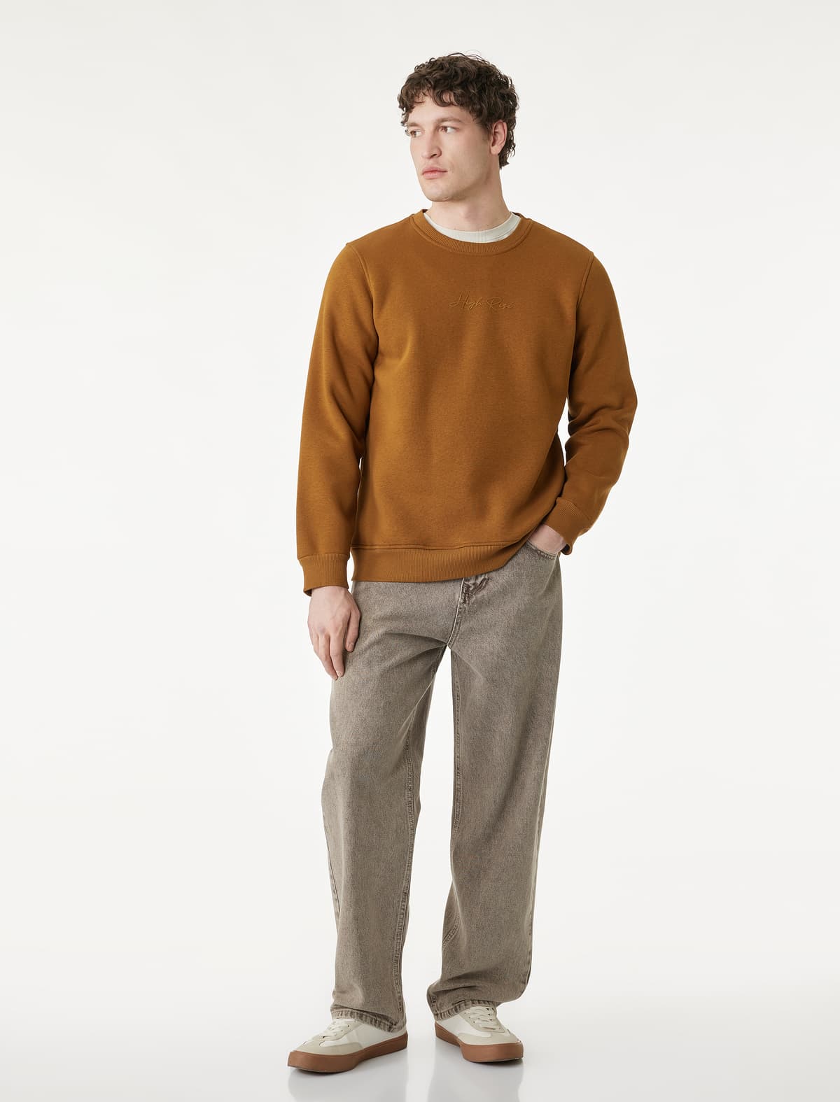 Normal Fit Uzunqol Qızılgülü Qızıl Yaxa Basic Çaplı Sweatshirt