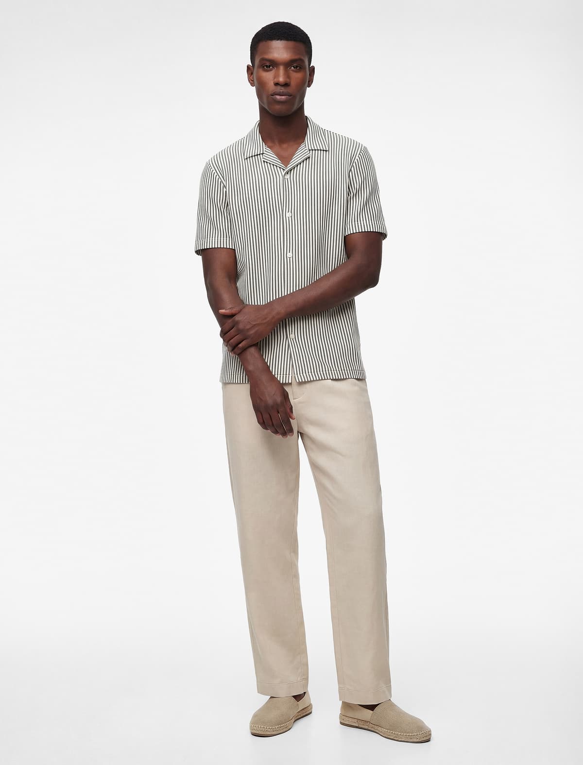 Normal Fit Qısaqol Düyməli Polo Yakalı köynək