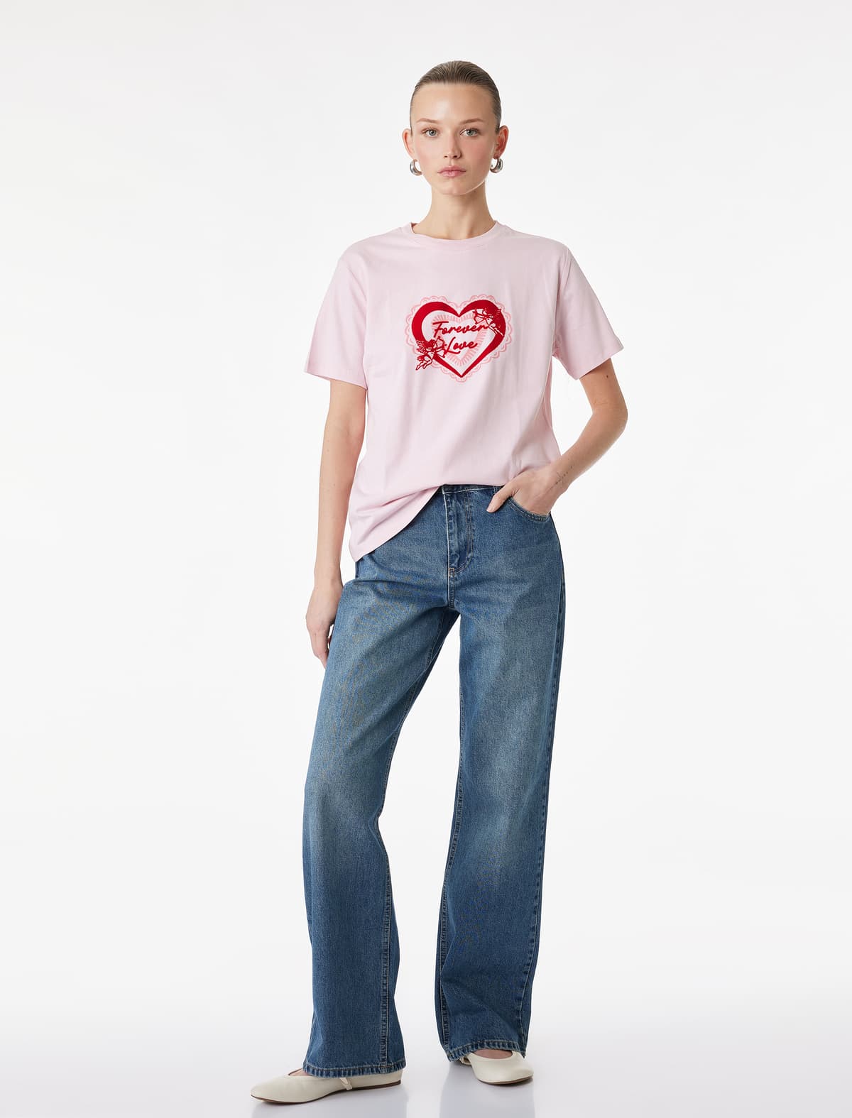 Pambıqdan Qısaqol Ekipaj Yakalı Ürək Çaplı T-shirt
