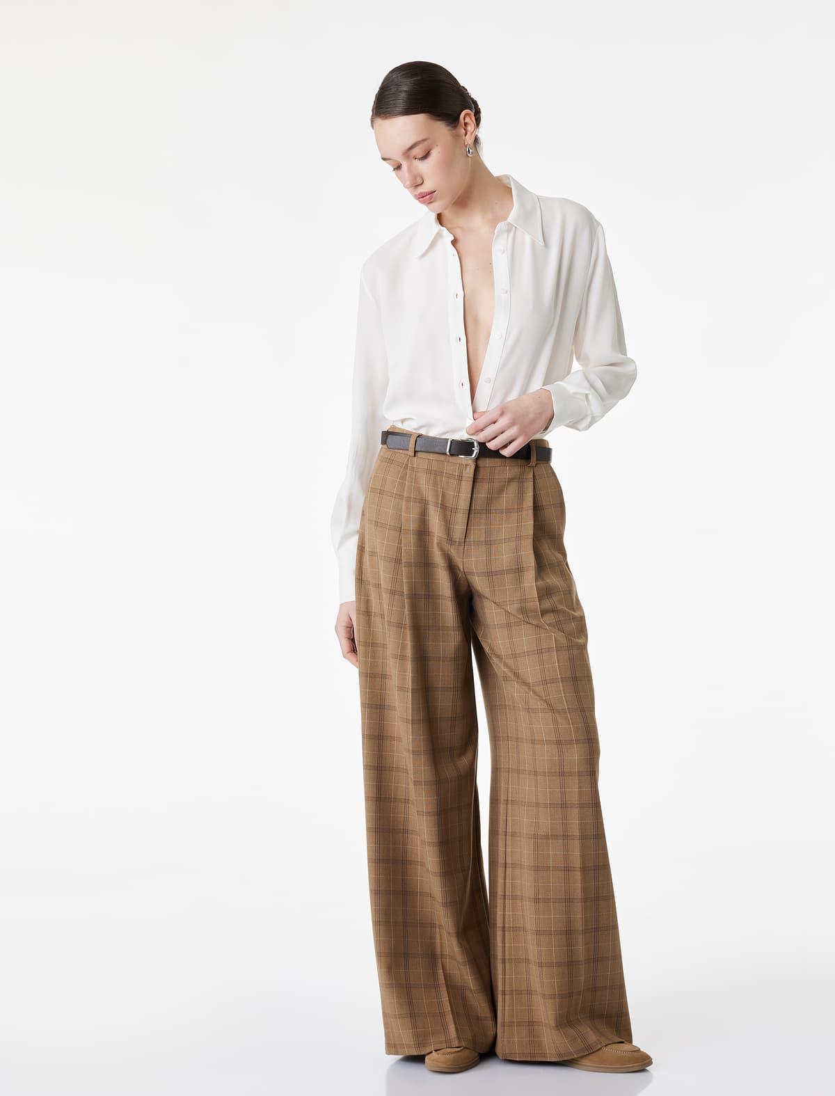 Normal fit Düyməli Viskoz Qarışığı Klassik Yaxa Uzunqol Tişört