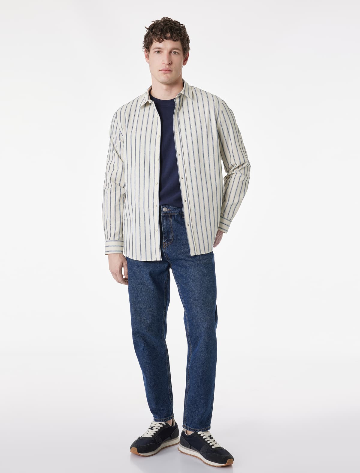Normal fit Klassik Yaxalı Pambıq Uzunqol Tişört