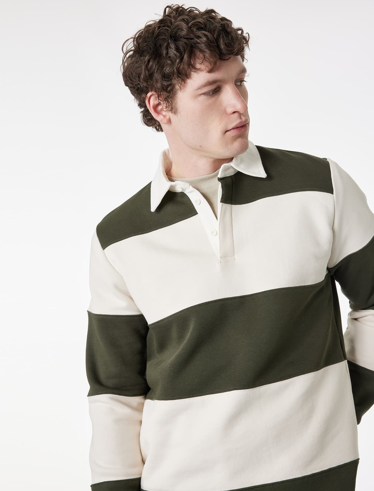 SWEATSHIRTS