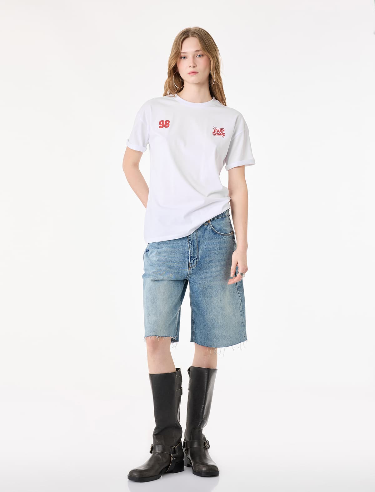 Pambıqdan Dəyirmi yaxa Qısaqol Arxa Çaplı Oversize Tişört