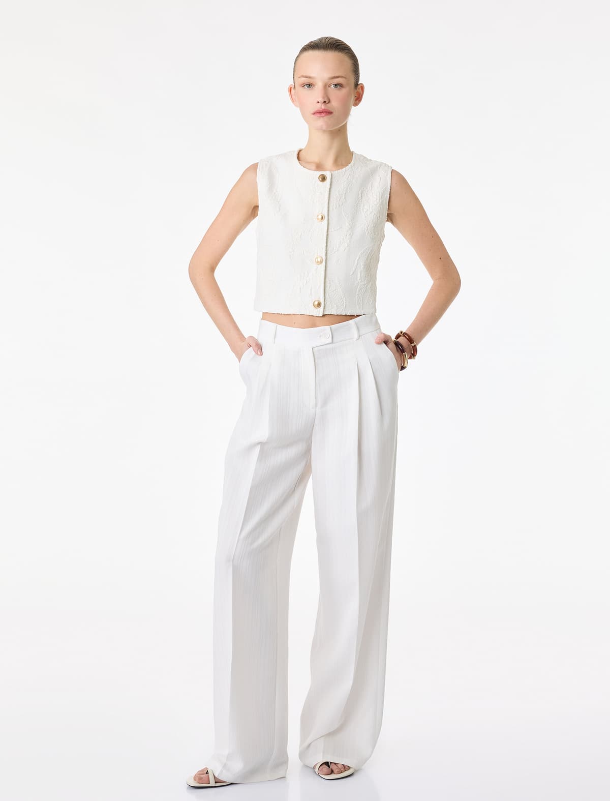 Slim fit Dəyirmi yaxa Qızıl Düyməli Çiçəkli Teksturalı Jilet