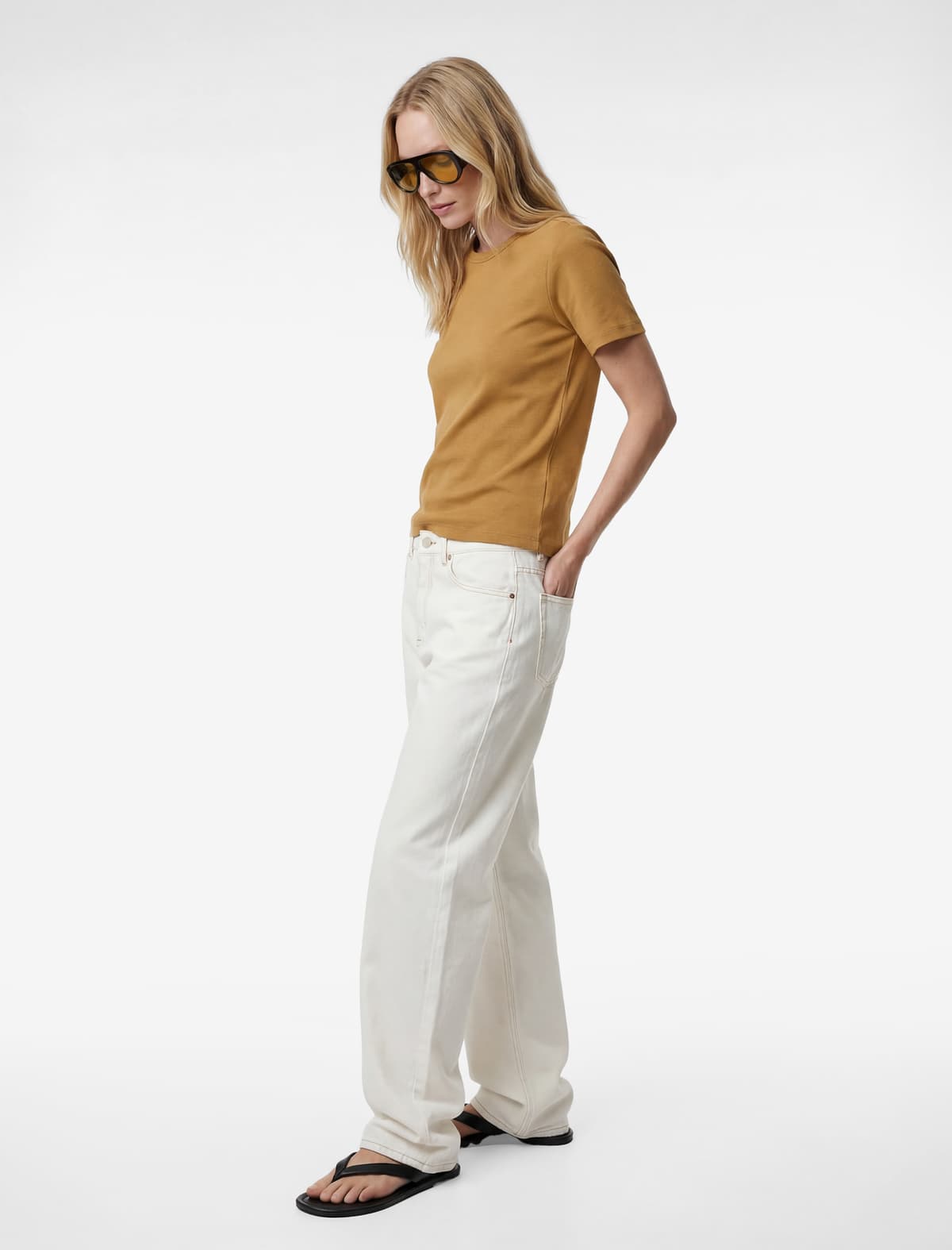 Slim fit Pambıq Qısaqol Dəyirmi yaxa Basic Tişört