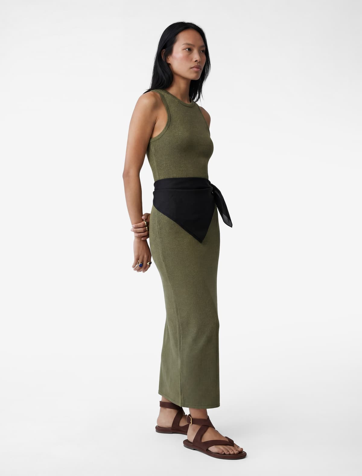 Slim fit Qolsuz Qıvrım Yaxa Parlaq Qələm Don