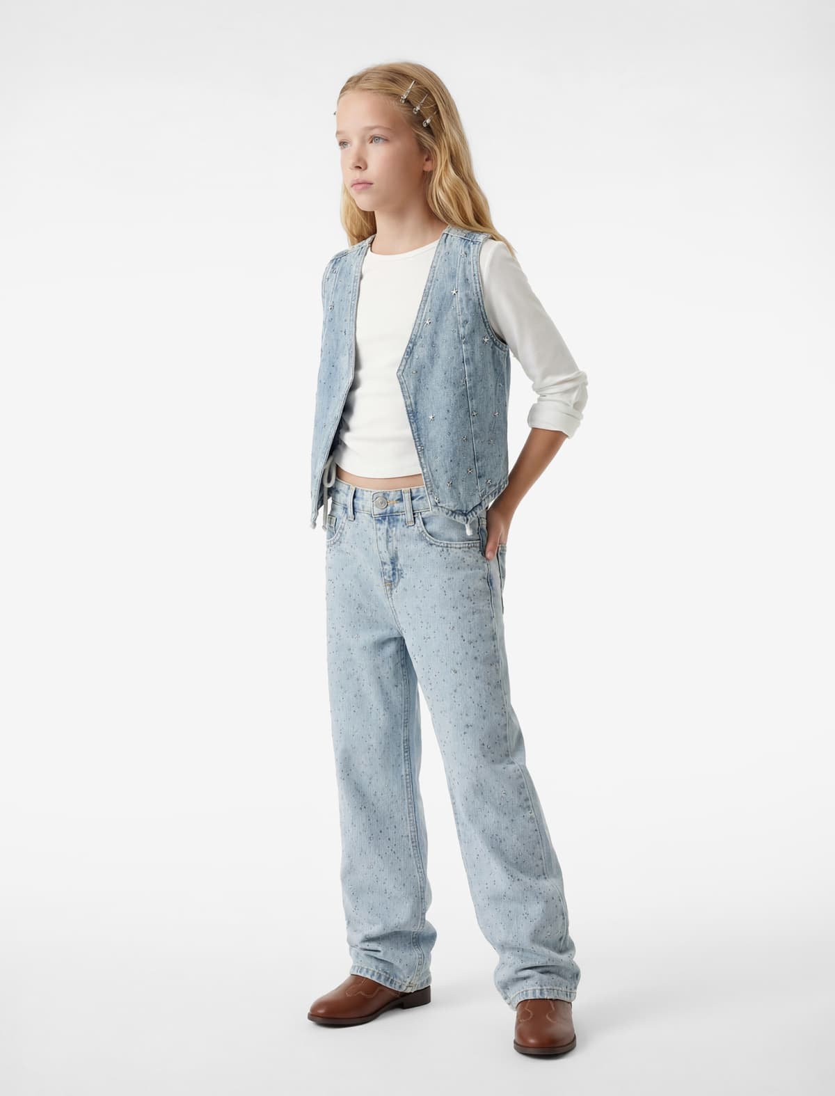 Pambıqdan cızıqlı detallı boş və geniş ayaqlı cins şalvar