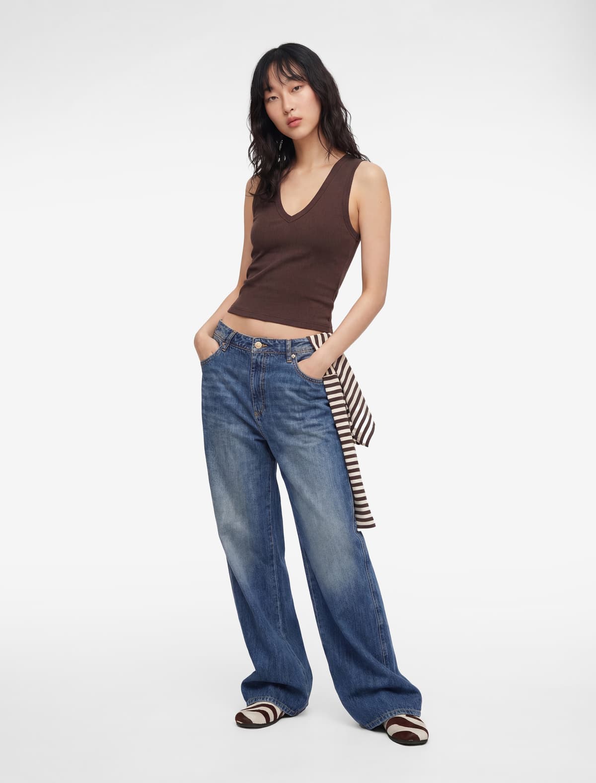 Qolsuz Pambıq Slim fit V Yaxalı Bluza