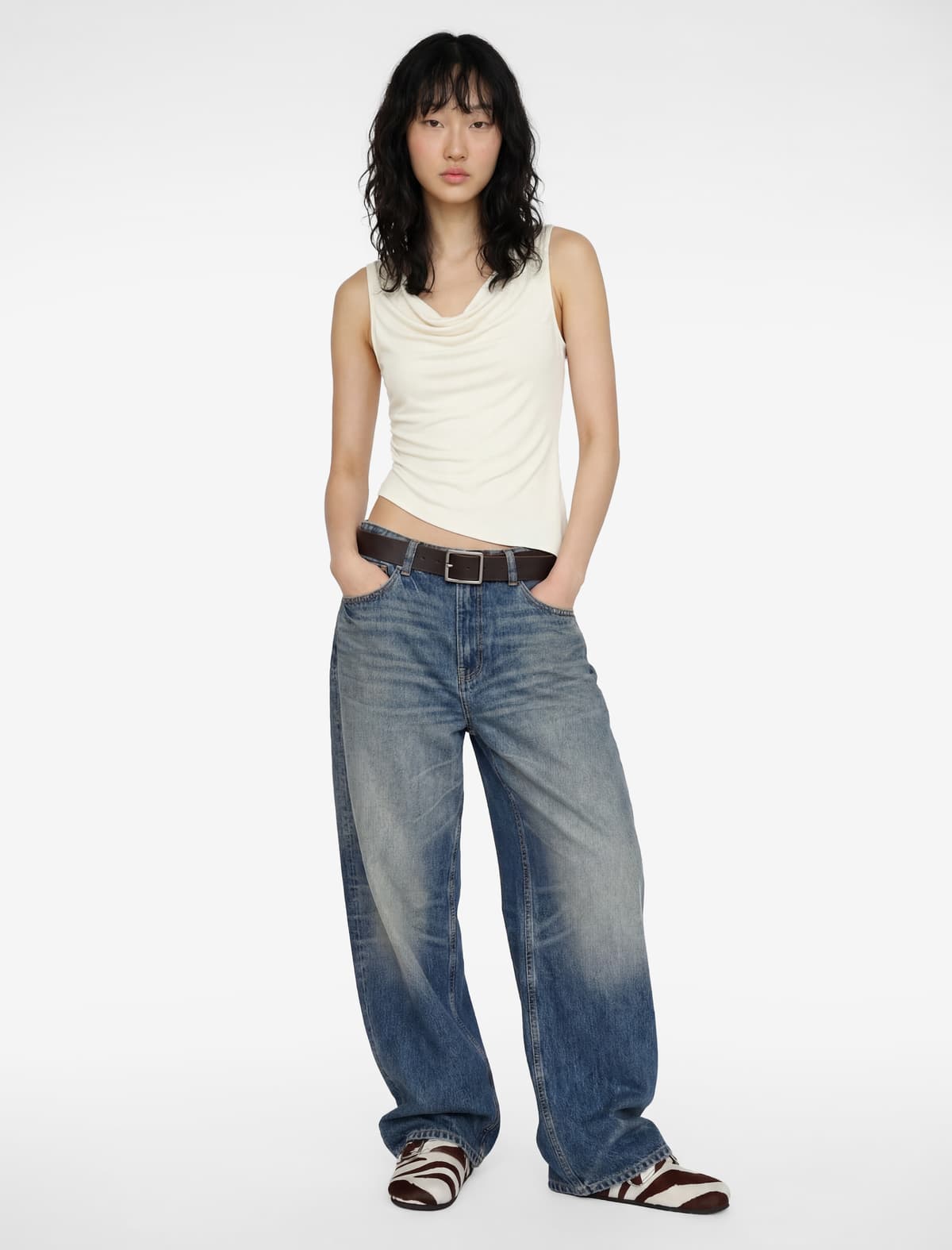 Slim fit Viskoza Qolsuz Asimmetrik Yaxalı Bluza