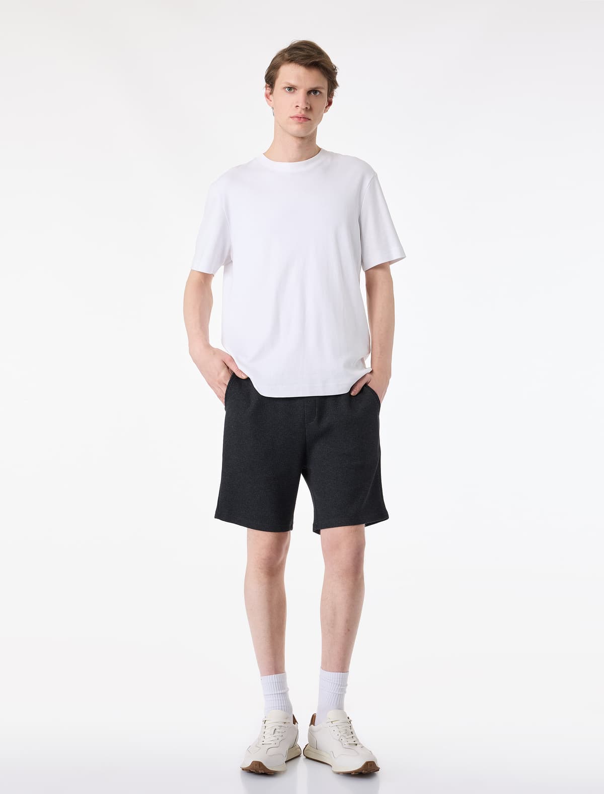 Normal Fit Cibli Bermud Bel Bağlı Şort