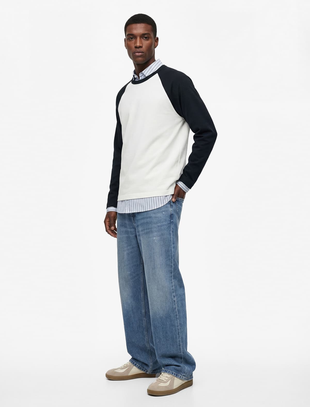 Normal fit Pambıq Yaxa Rəngli Kontrastlı Raglan Uzunqol tişört