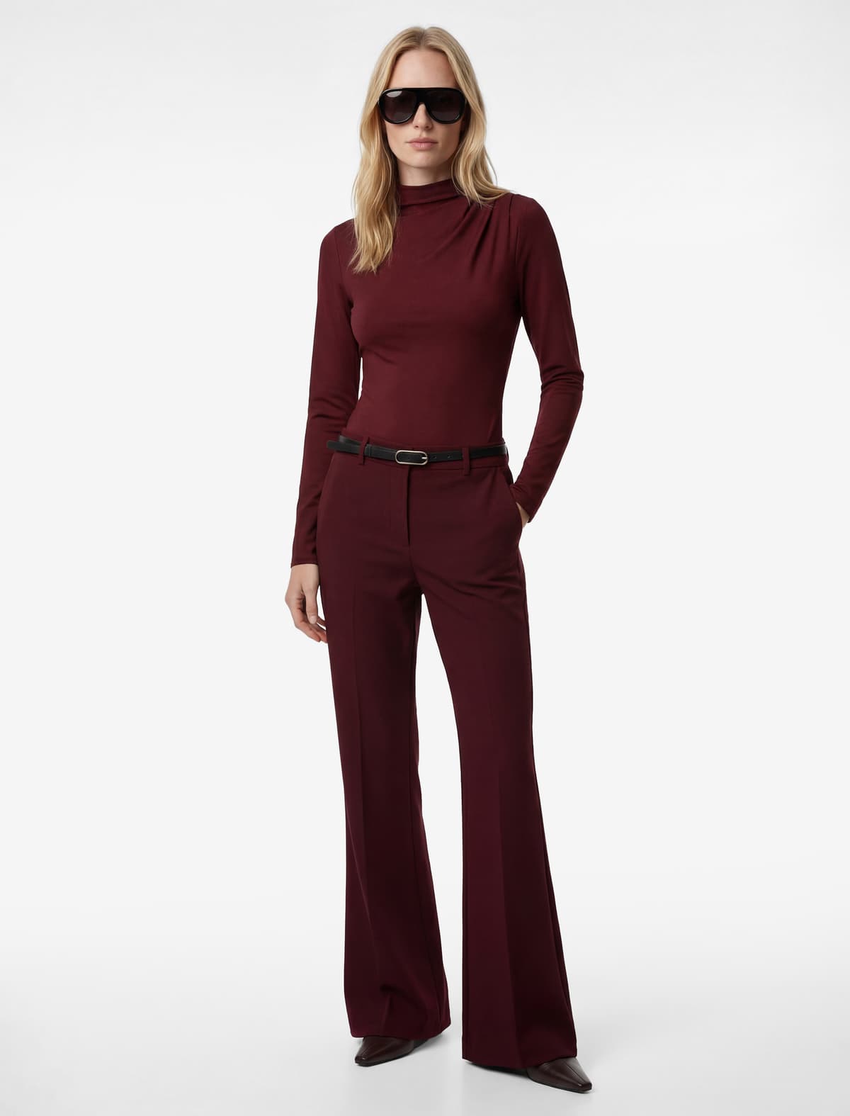 Slim fit Uzunqol Yüksək Yaxalı Döşəmə Detallı Body